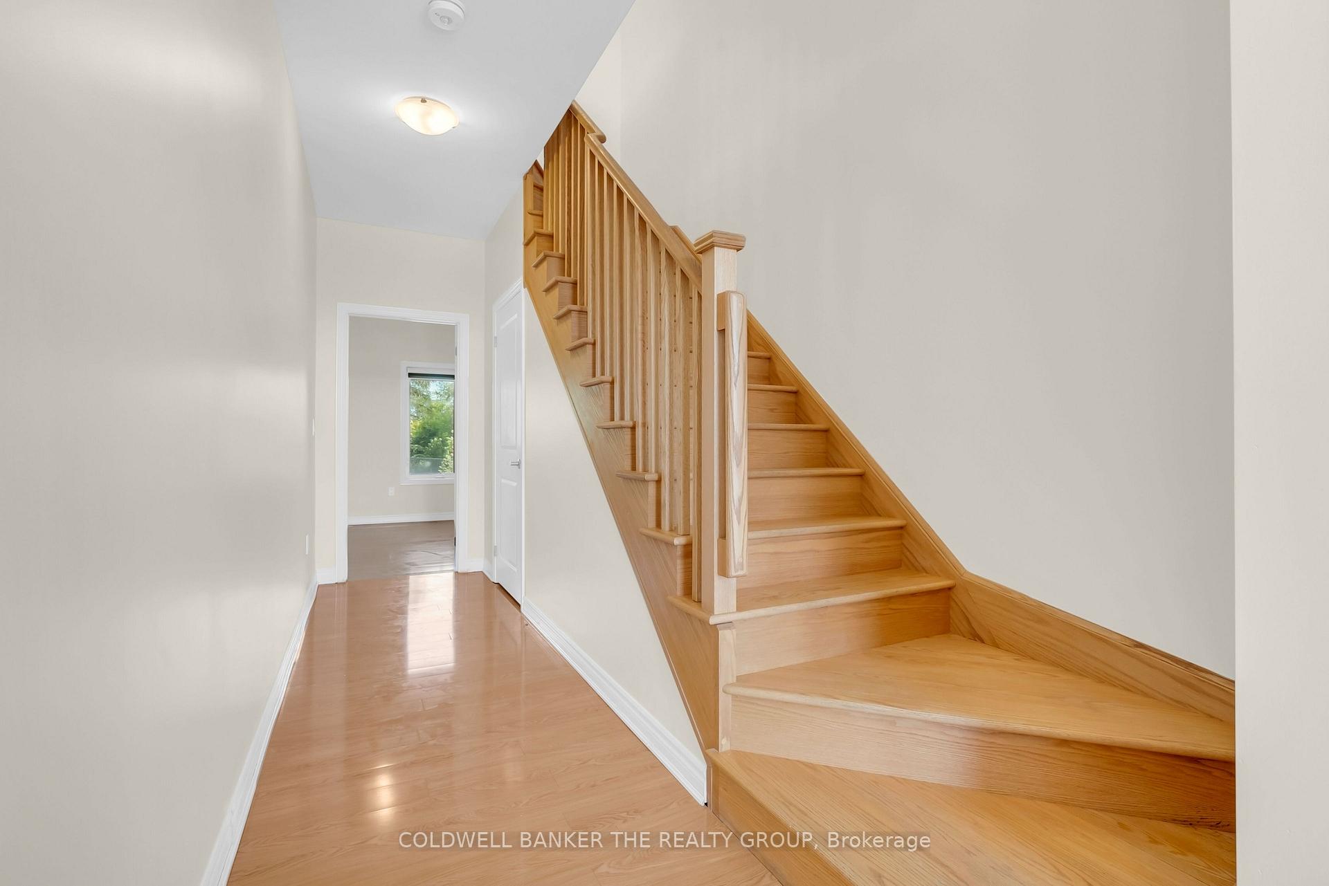 Photo 8 of 24 Wascana Road, Vaughan, Elder Mills — HOMEH
