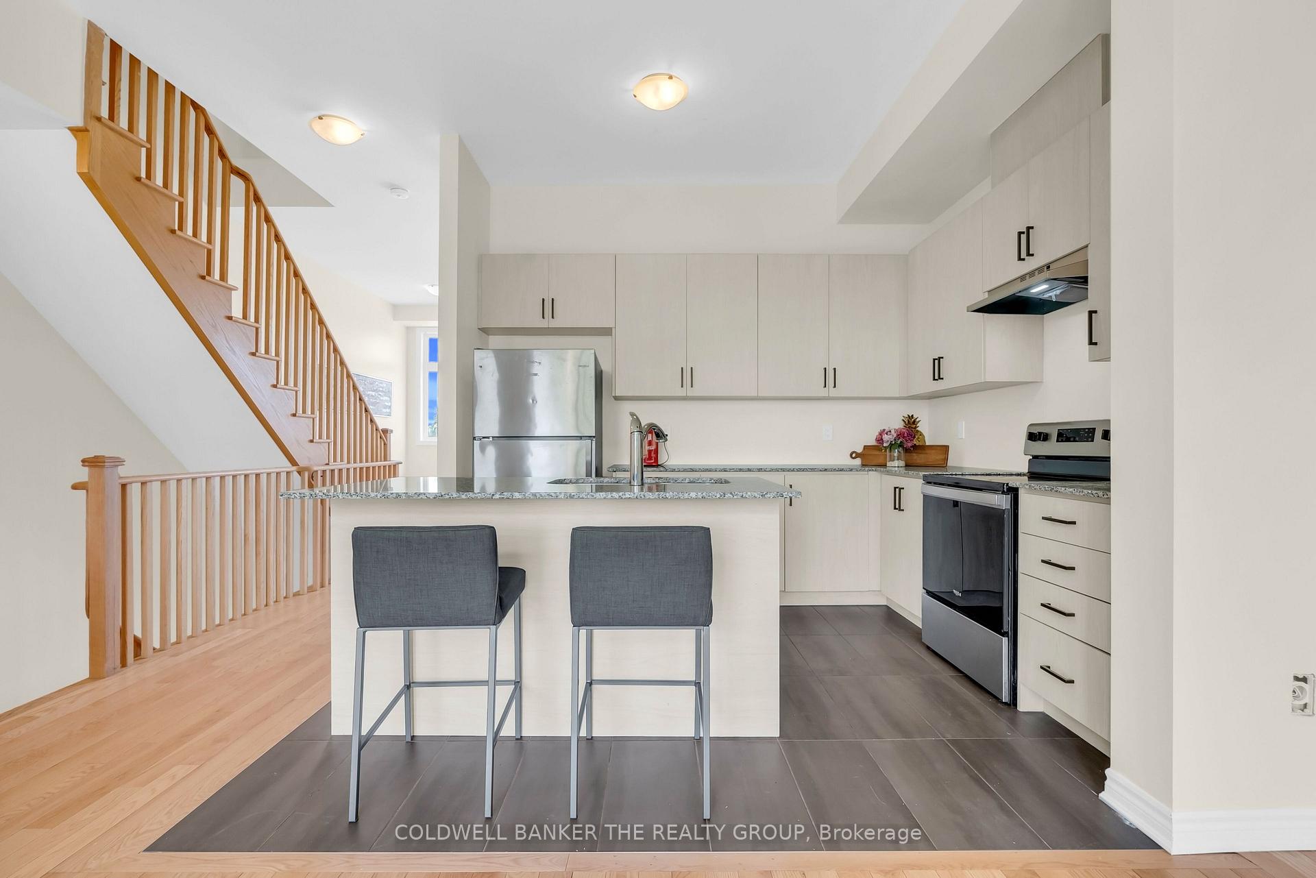 Photo 14 of 24 Wascana Road, Vaughan, Elder Mills — HOMEH