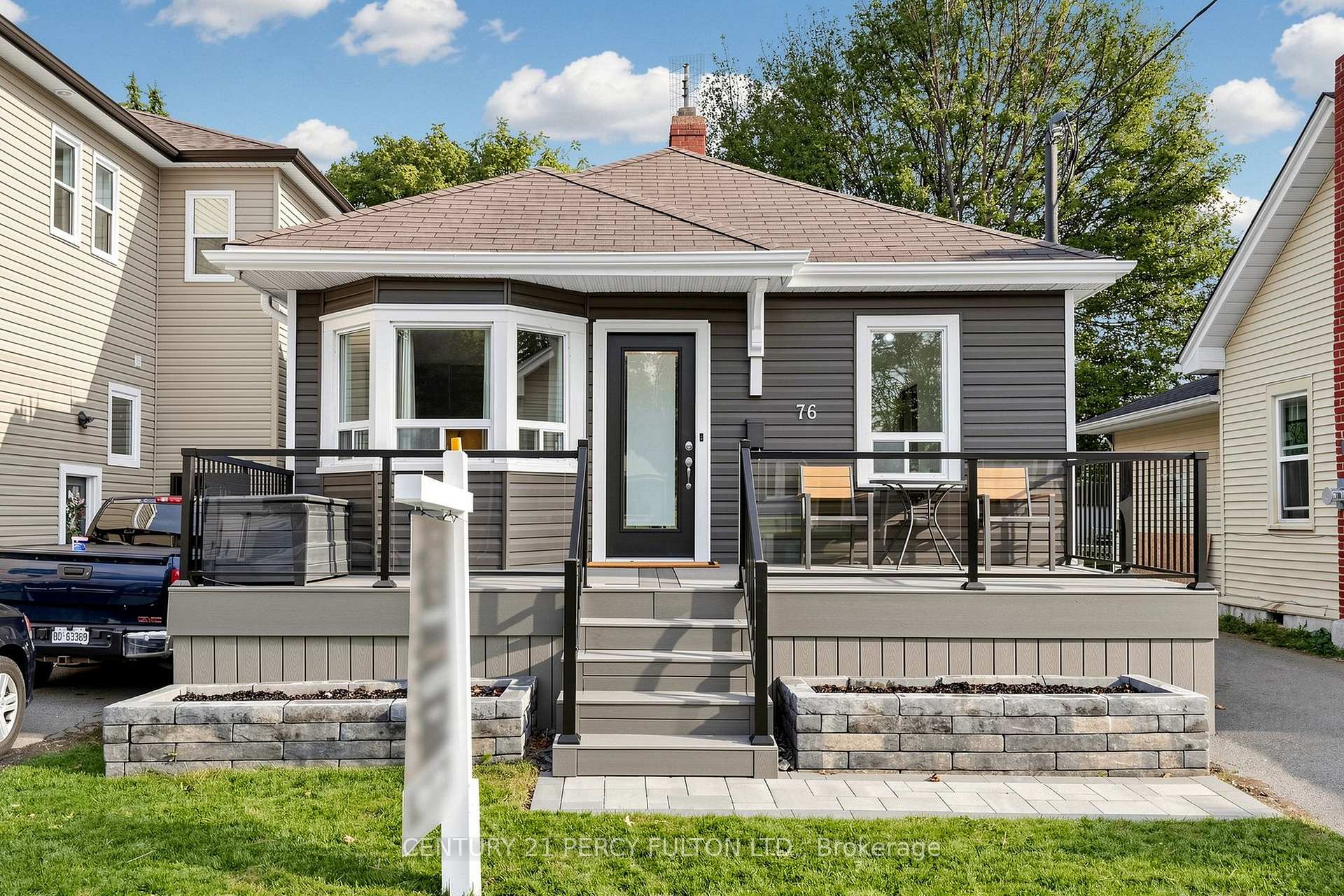 Photo 4 of 76 Arlington Avenue, Oshawa, O'Neill — HOMEH