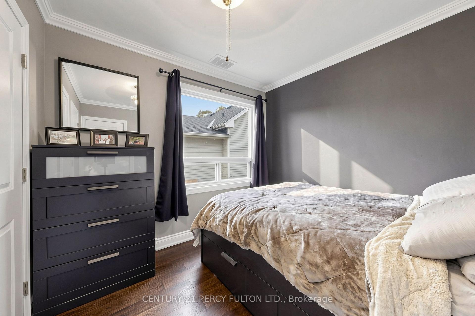 Photo 27 of 76 Arlington Avenue, Oshawa, O'Neill — HOMEH