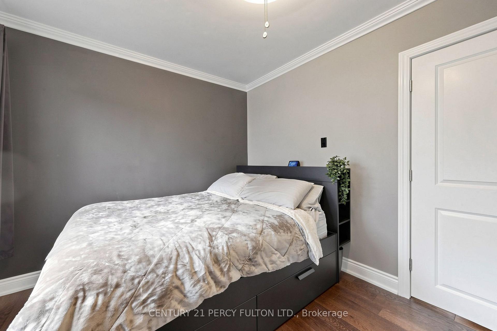 Photo 28 of 76 Arlington Avenue, Oshawa, O'Neill — HOMEH