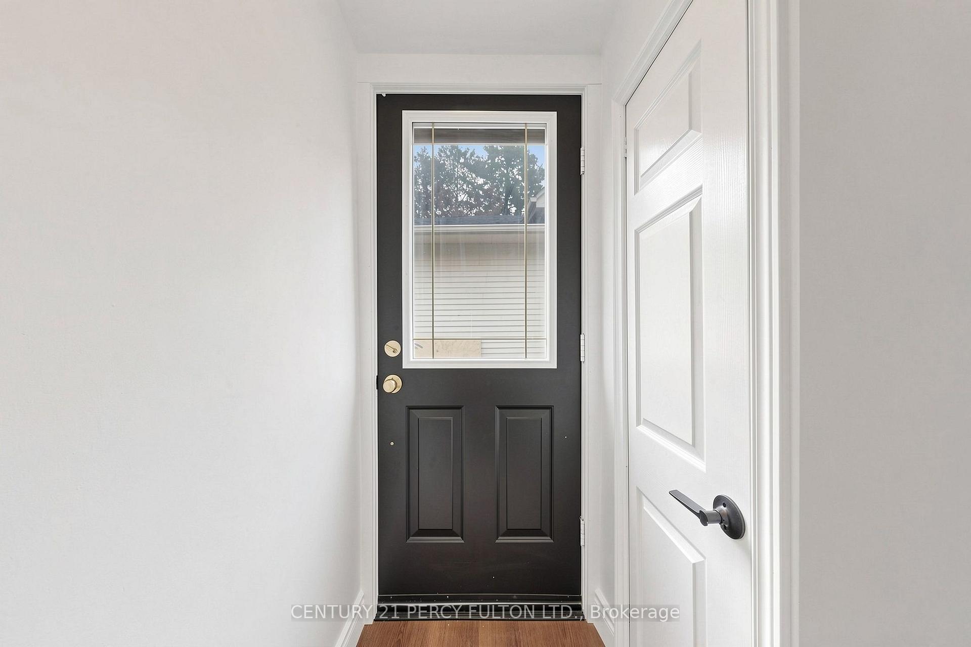 Photo 34 of 76 Arlington Avenue, Oshawa, O'Neill — HOMEH