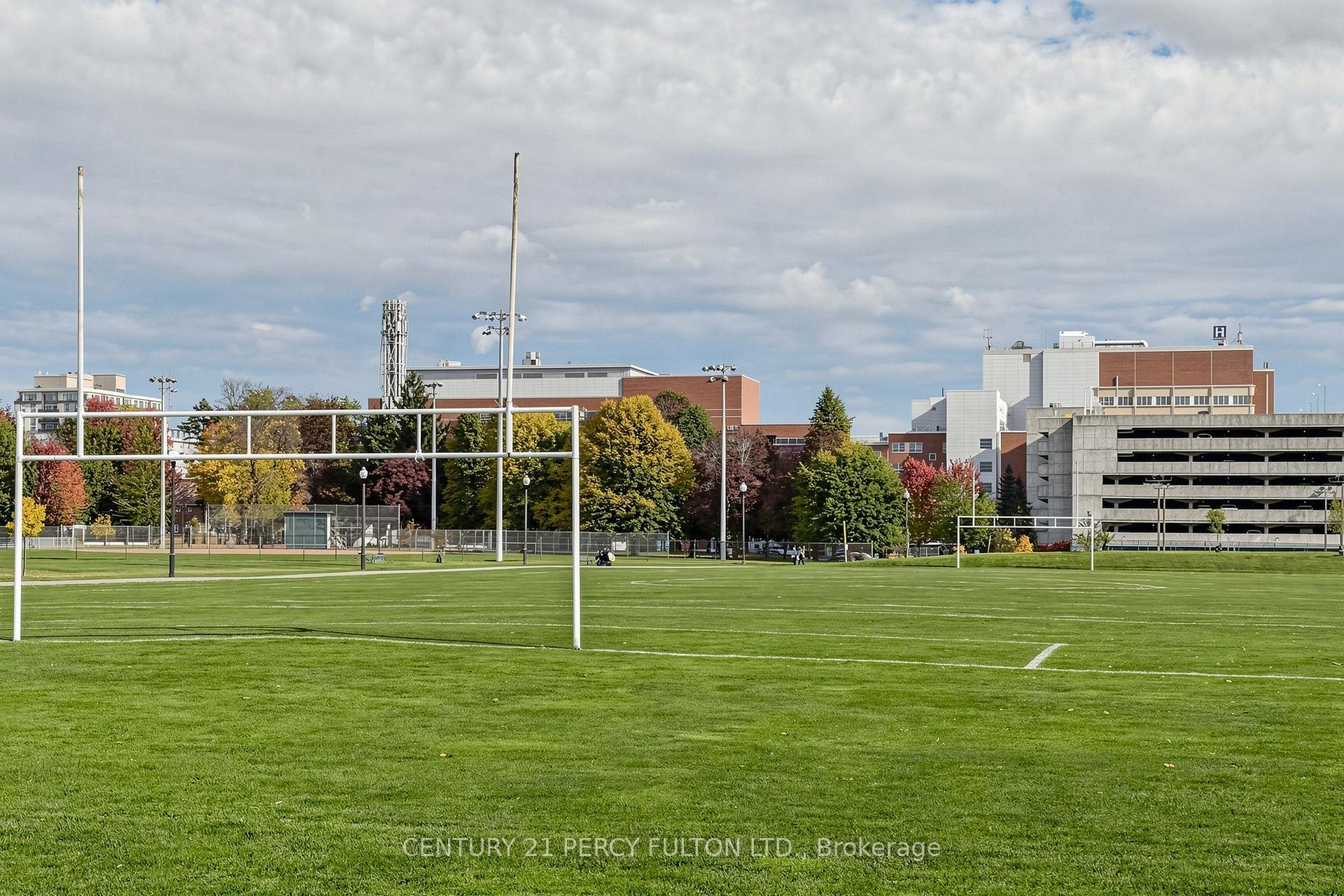 Photo 52 of 76 Arlington Avenue, Oshawa, O'Neill — HOMEH