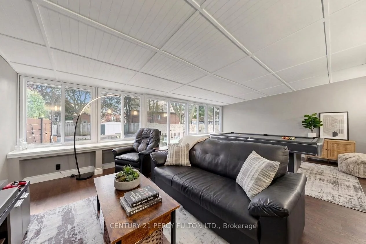 Photo 10 of 76 Arlington Avenue, Oshawa, O'Neill — HOMEH