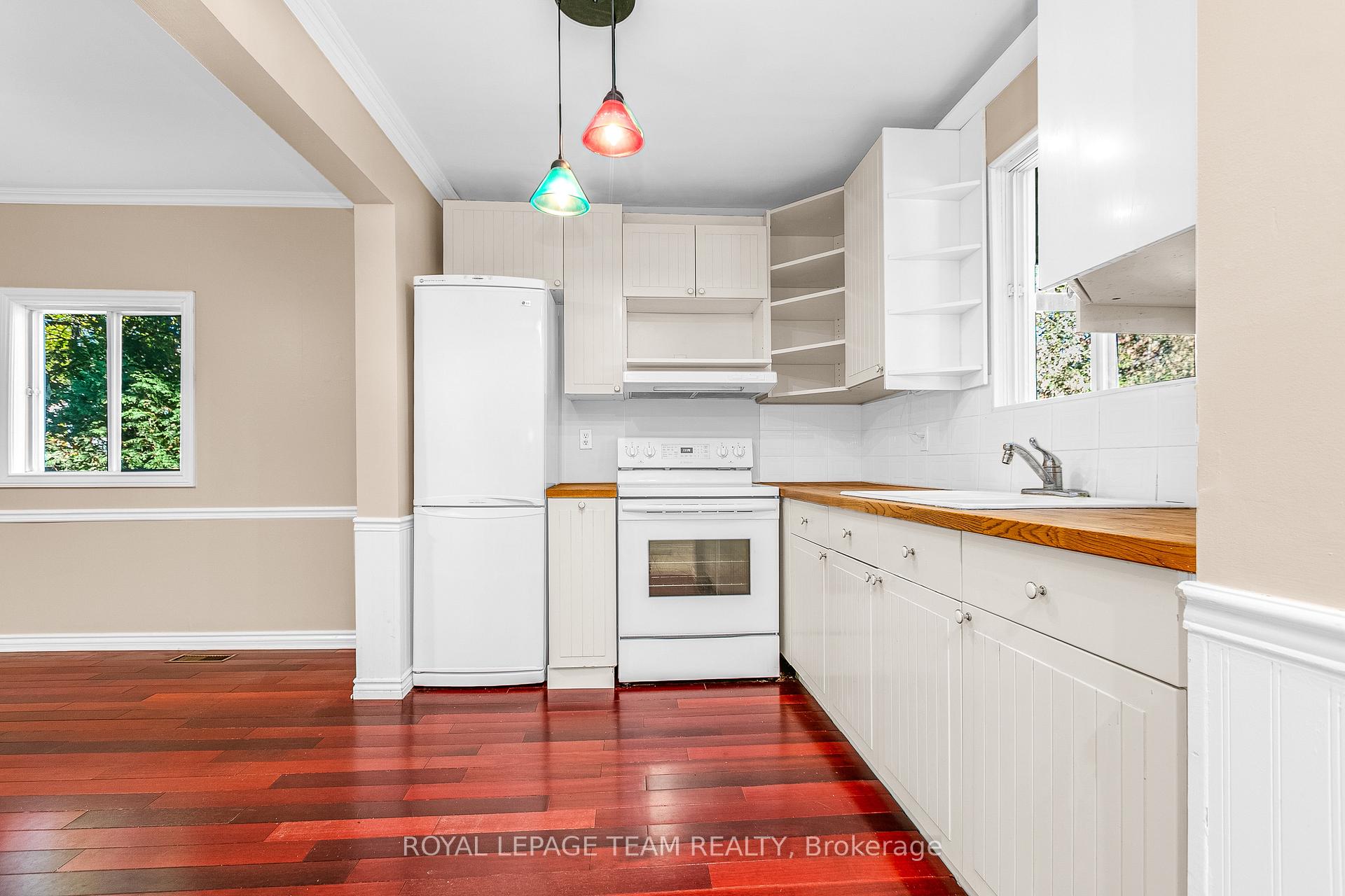 Photo 5 of 44 Ste Cecile Street, Ottawa, Vanier — HOMEH