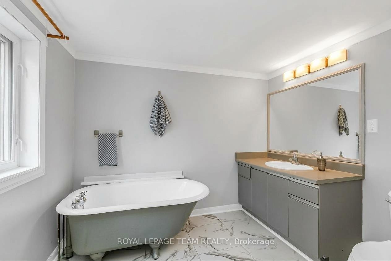Photo 12 of 44 Ste Cecile Street, Ottawa, Vanier — HOMEH