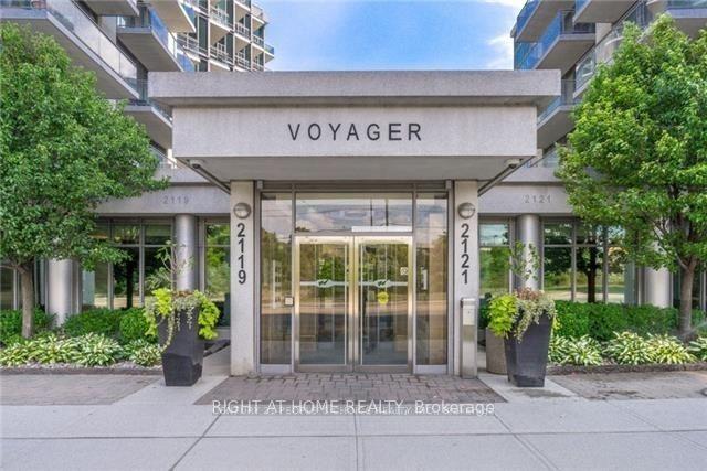 Photo of Unit 304, 2119 Lakeshore Boulevard W