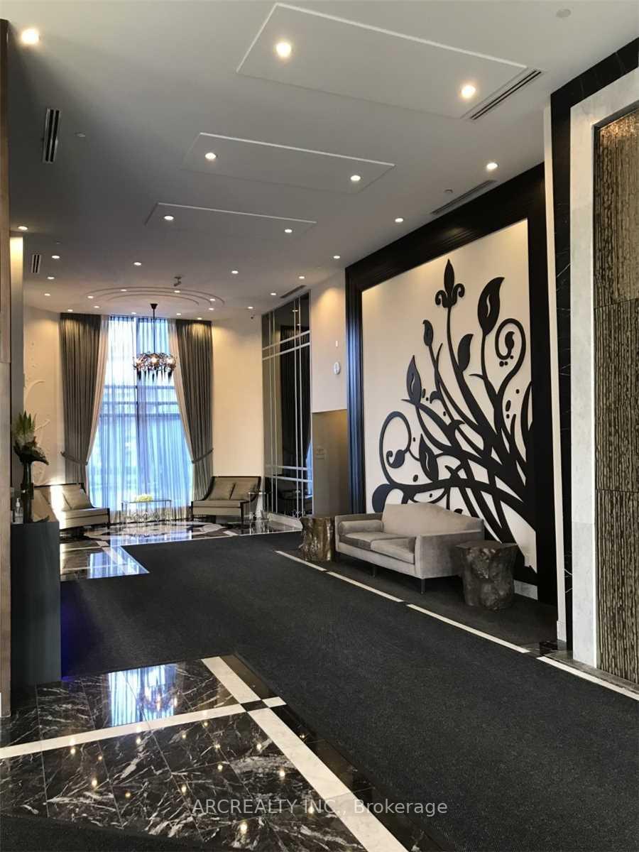 Photo 5 of Unit 208, 7608 Yonge Street, Vaughan, Crestwood-Springfarm-Yorkhill — HOMEH