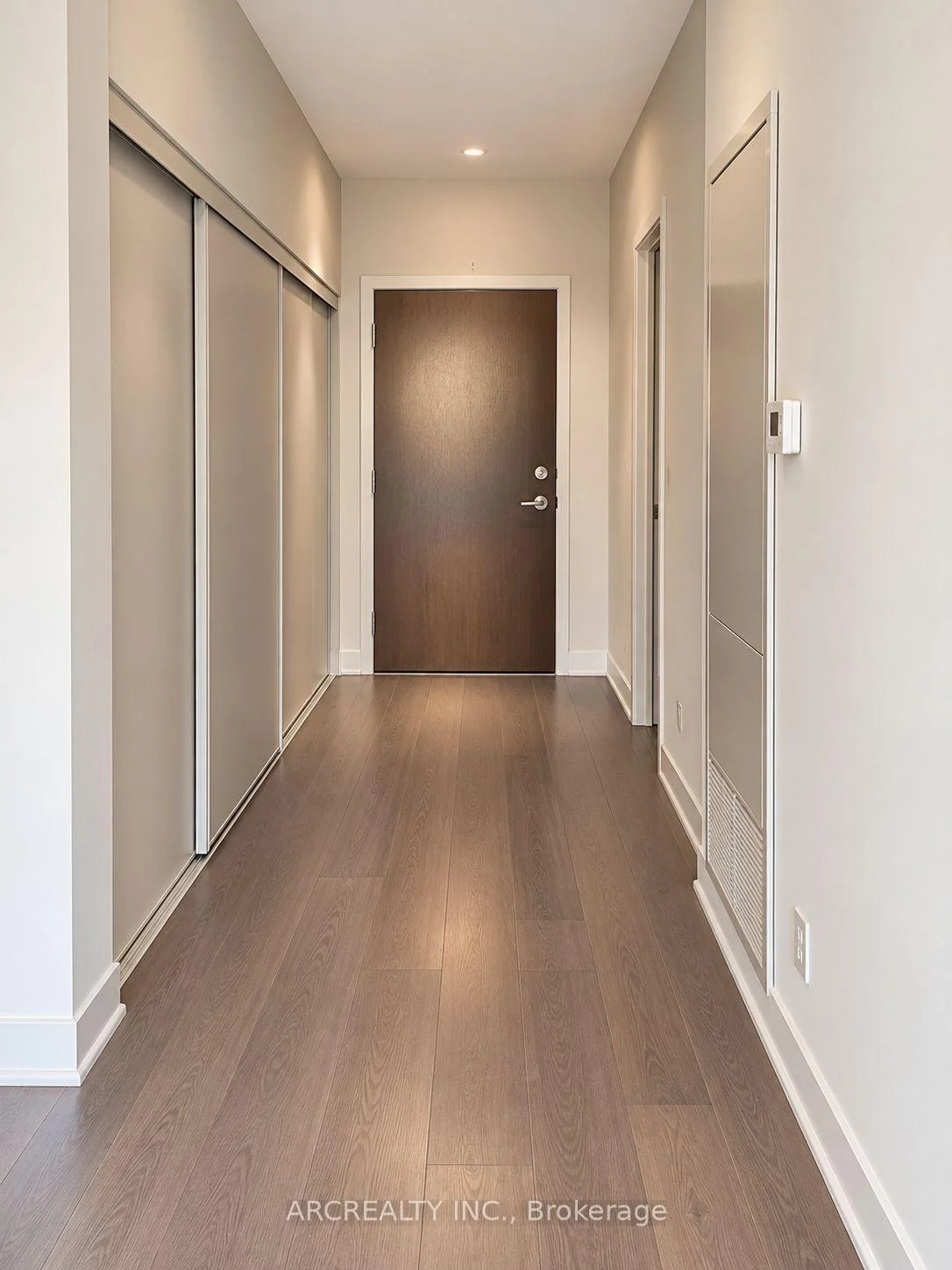 Photo 4 of Unit 208, 7608 Yonge Street, Vaughan, Crestwood-Springfarm-Yorkhill — HOMEH