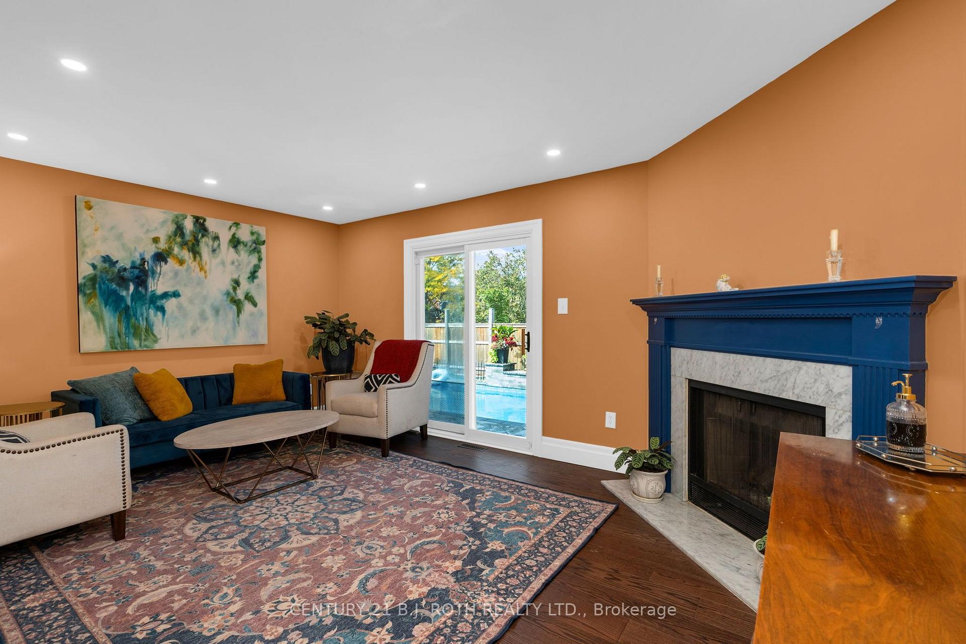 Photo 7 of 2 Brushwood Crescent, Barrie, Bayshore — HOMEH