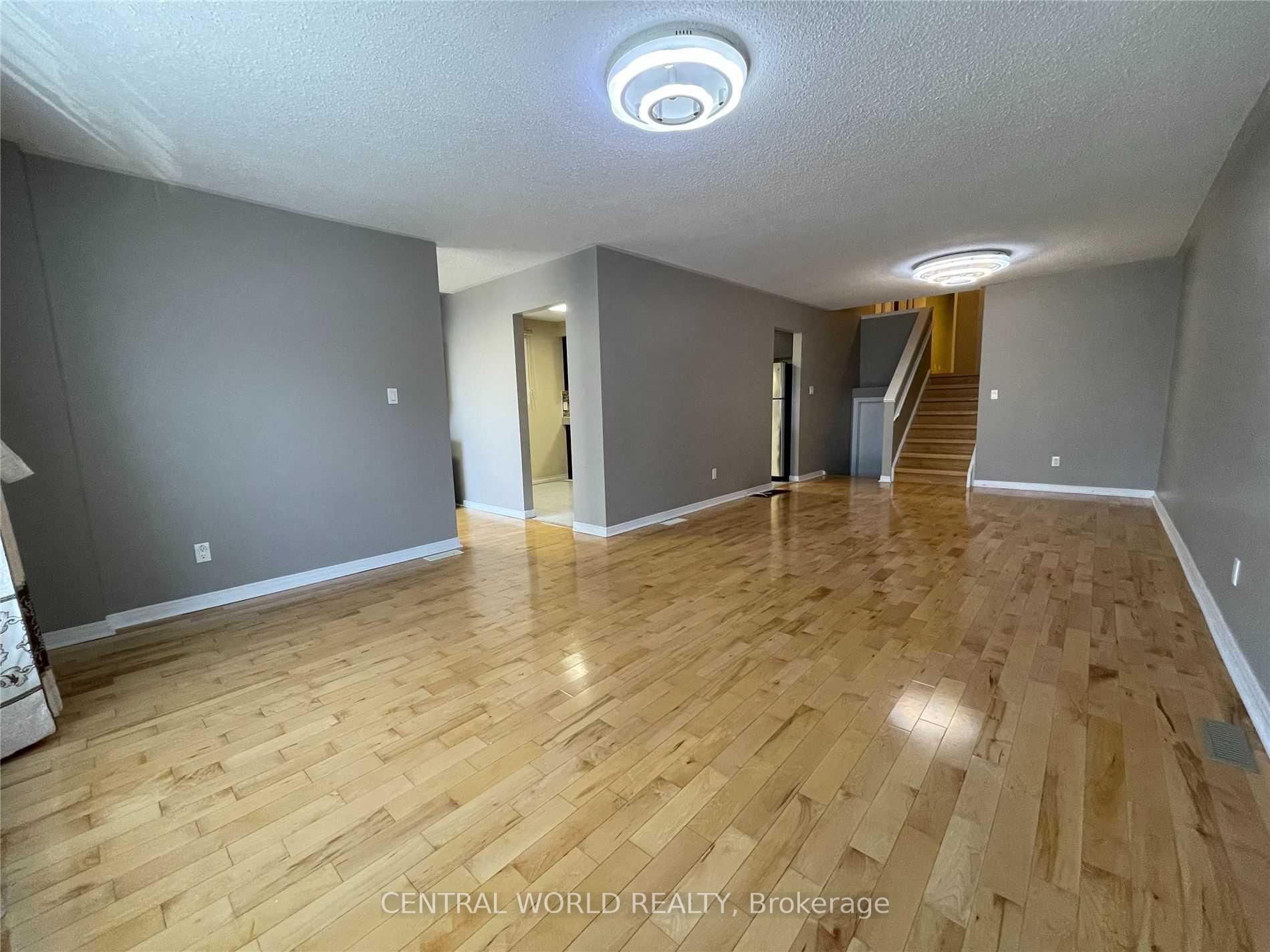 Photo of Unit Upper, 122 Chipwood Crescent