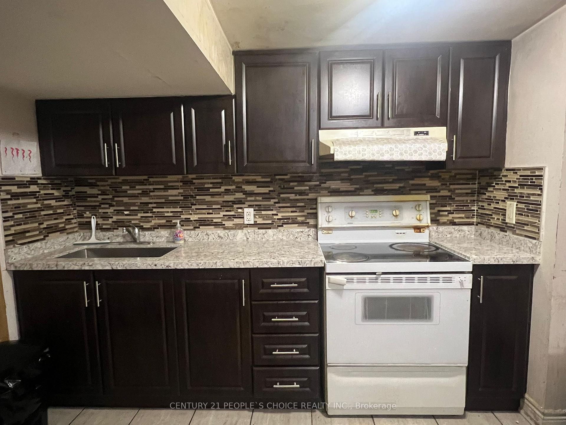 Photo 4 of 67 Cornwall Road, Brampton, Brampton East — HOMEH