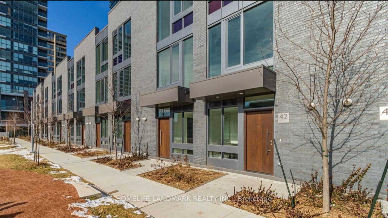 Photo 1 of 26 Sonic Way, Toronto, Flemingdon Park — HOMEH