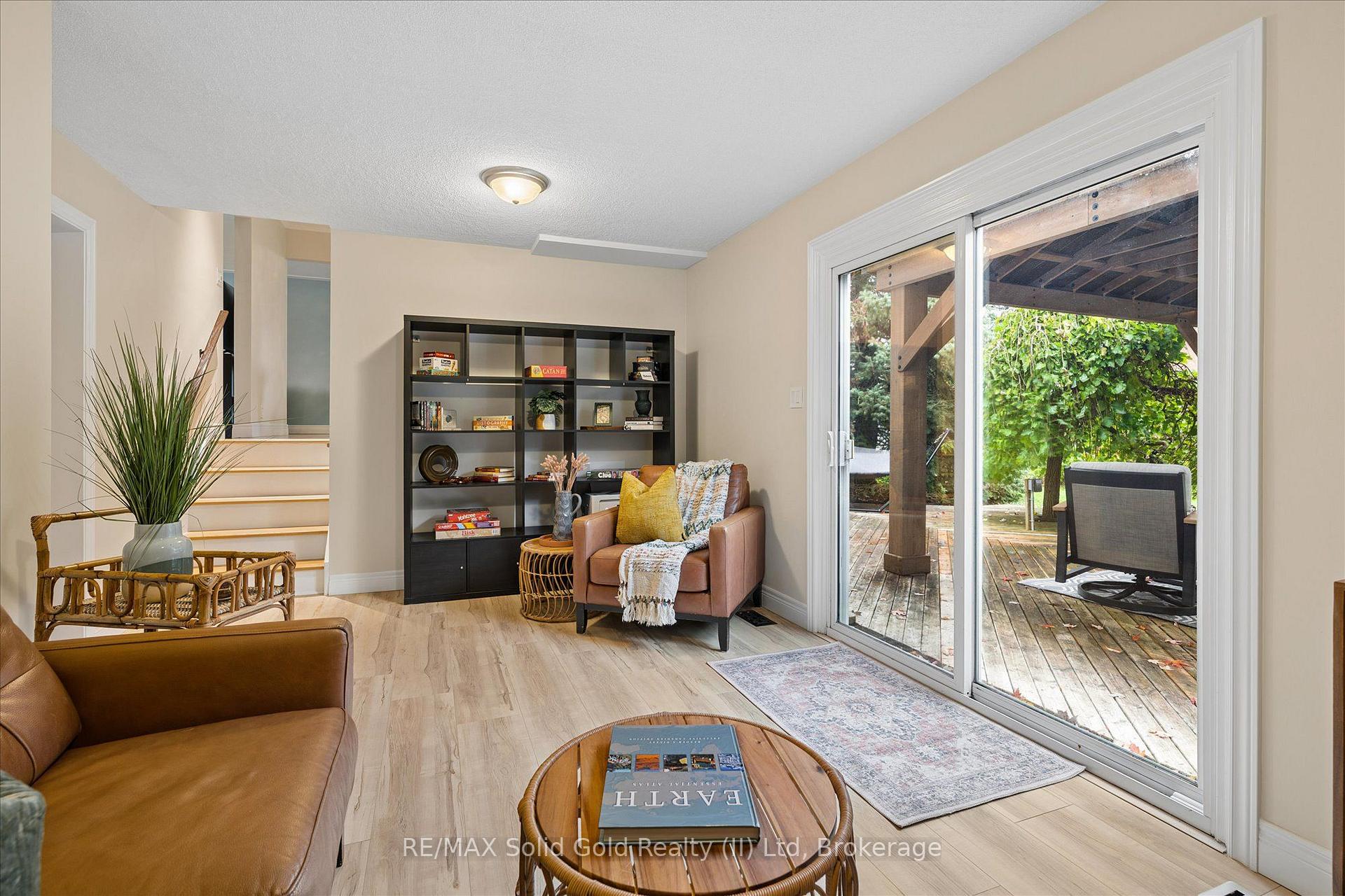 Photo 10 of 127 Gay Crescent, Kitchener, Stanley Park — HOMEH