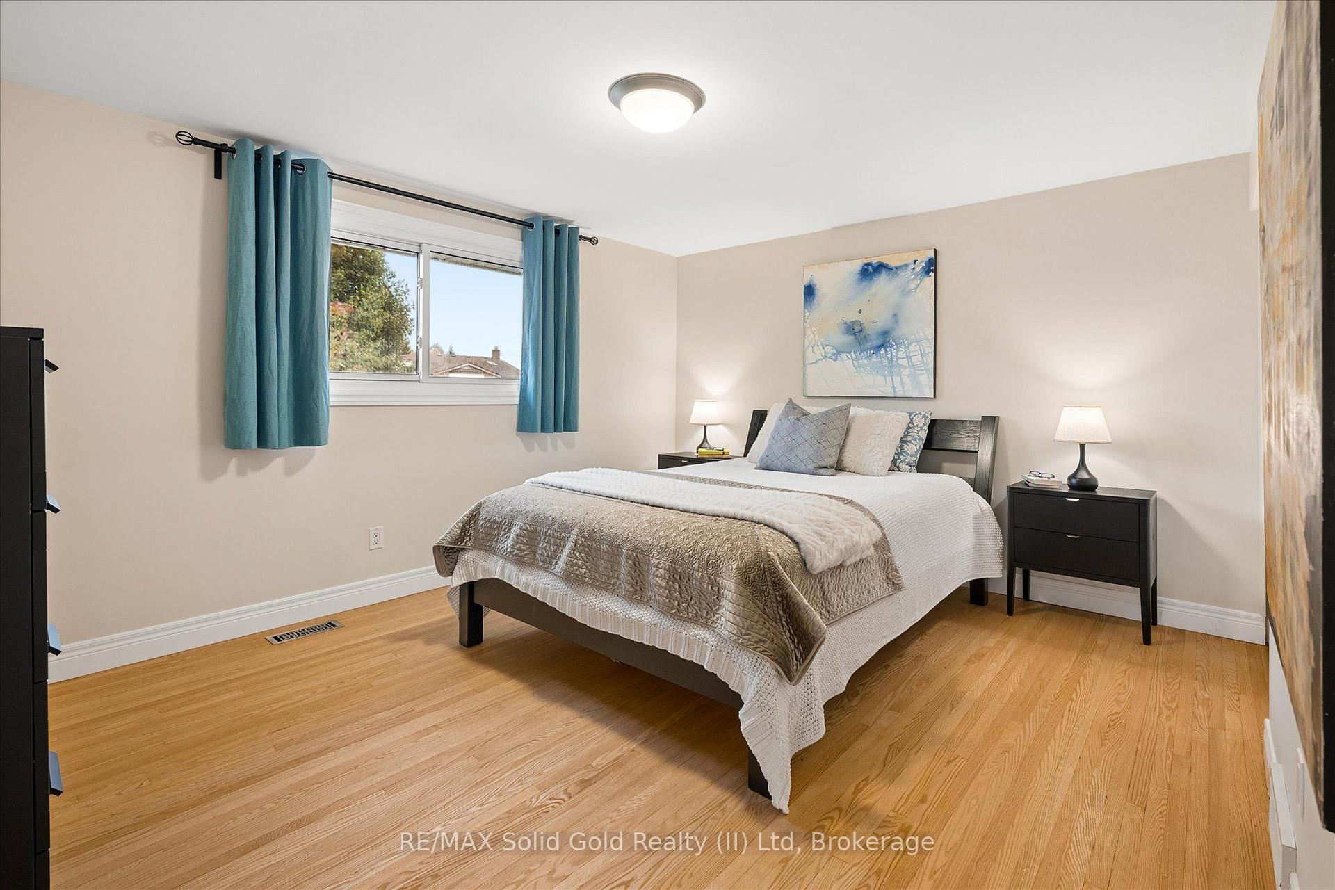 Photo 22 of 127 Gay Crescent, Kitchener, Stanley Park — HOMEH