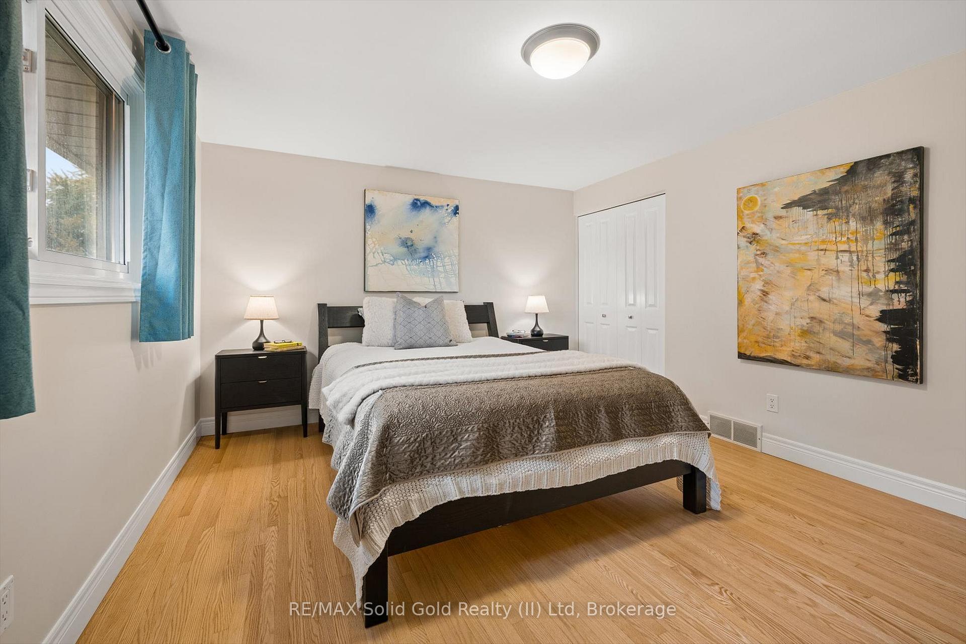 Photo 23 of 127 Gay Crescent, Kitchener, Stanley Park — HOMEH