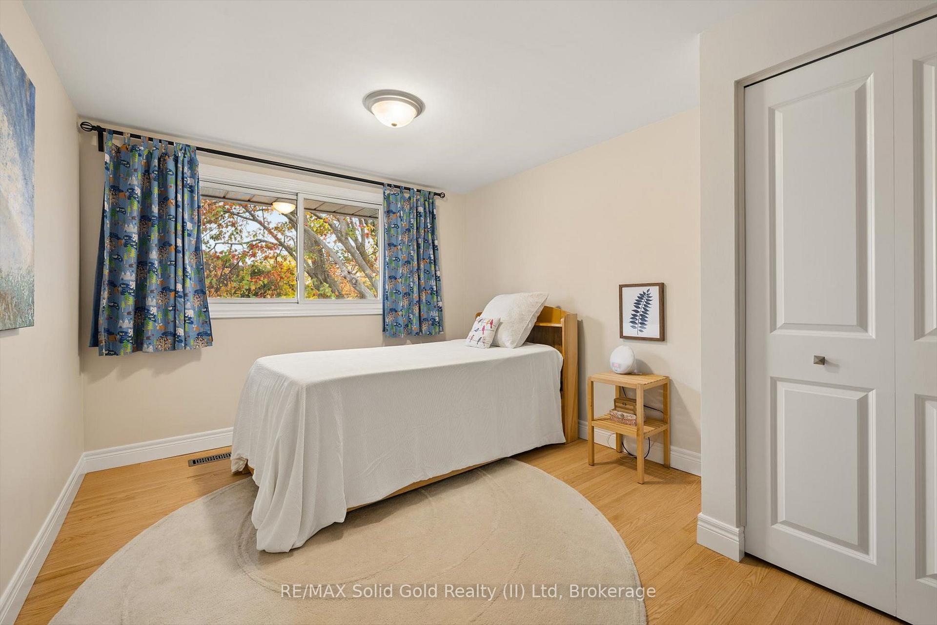 Photo 24 of 127 Gay Crescent, Kitchener, Stanley Park — HOMEH