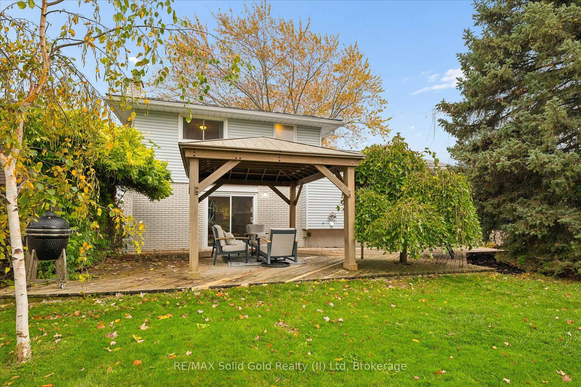 Photo 37 of 127 Gay Crescent, Kitchener, Stanley Park — HOMEH