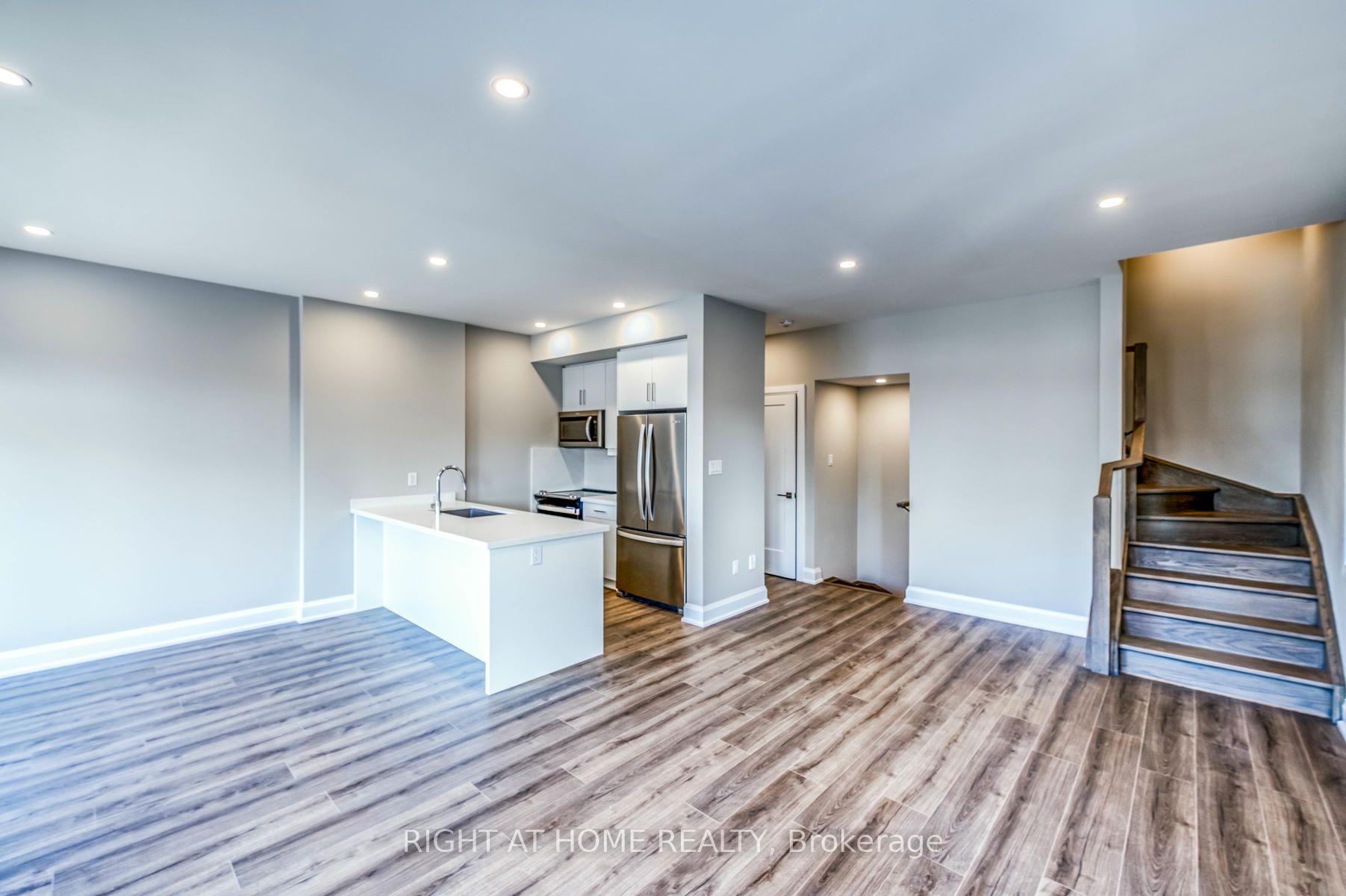 Photo 6 of Unit 20, 292 Vine Street, St. Catharines, Carlton/Bunting — HOMEH