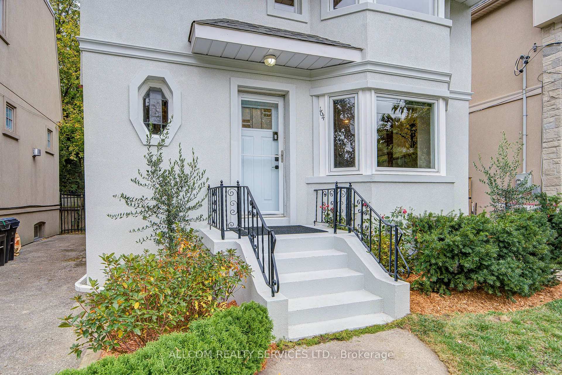 Photo 1 of 164 Glenvale Boulevard, Toronto, Leaside — HOMEH