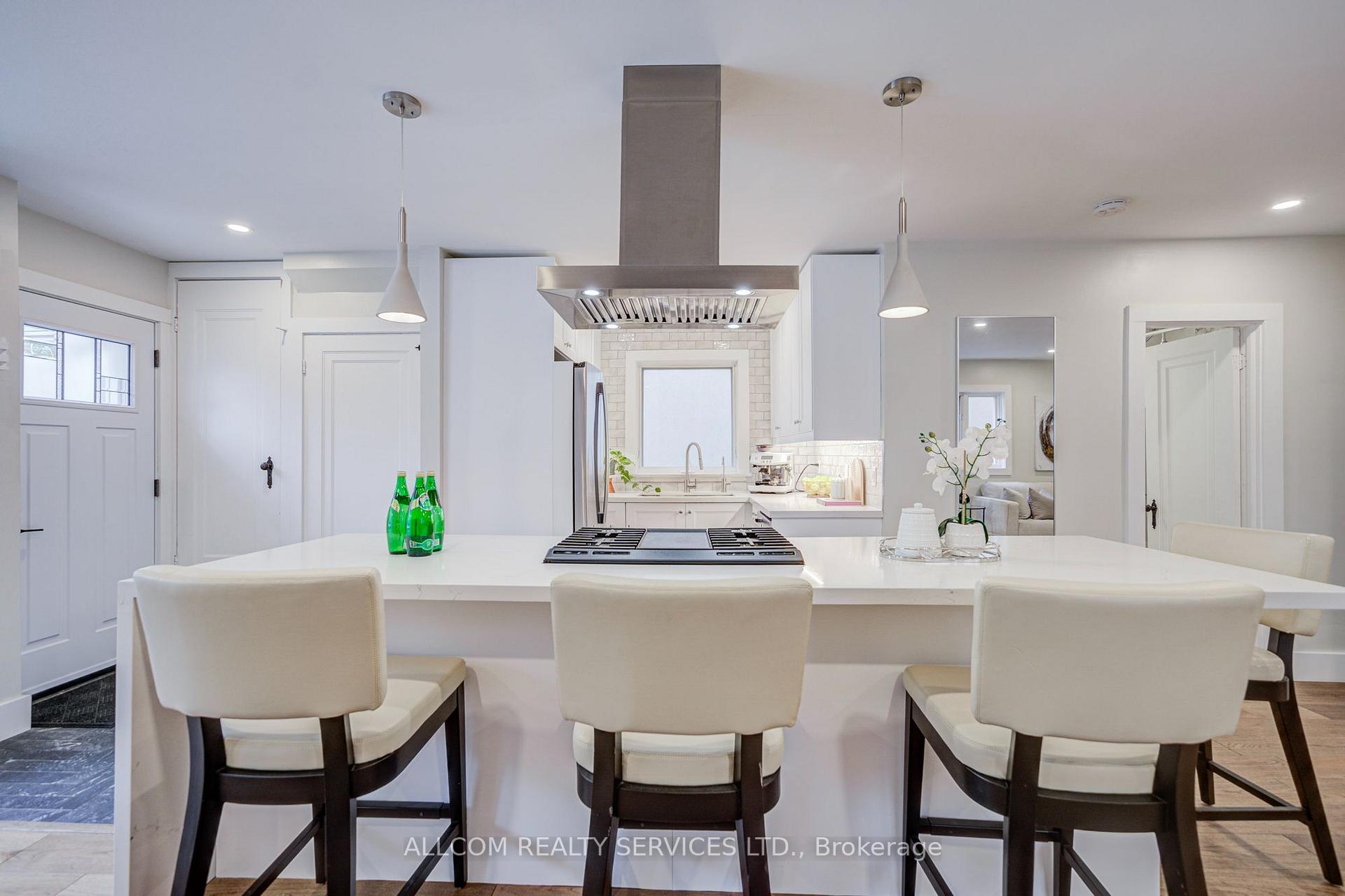 Photo 10 of 164 Glenvale Boulevard, Toronto, Leaside — HOMEH