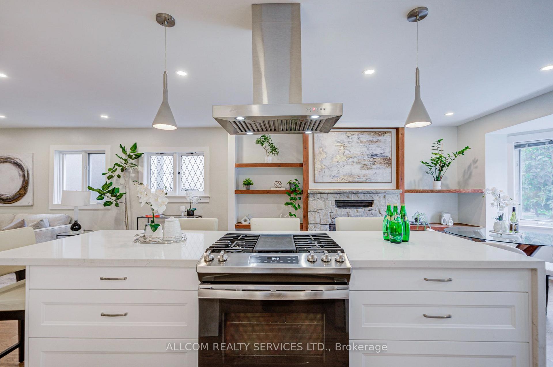 Photo 12 of 164 Glenvale Boulevard, Toronto, Leaside — HOMEH
