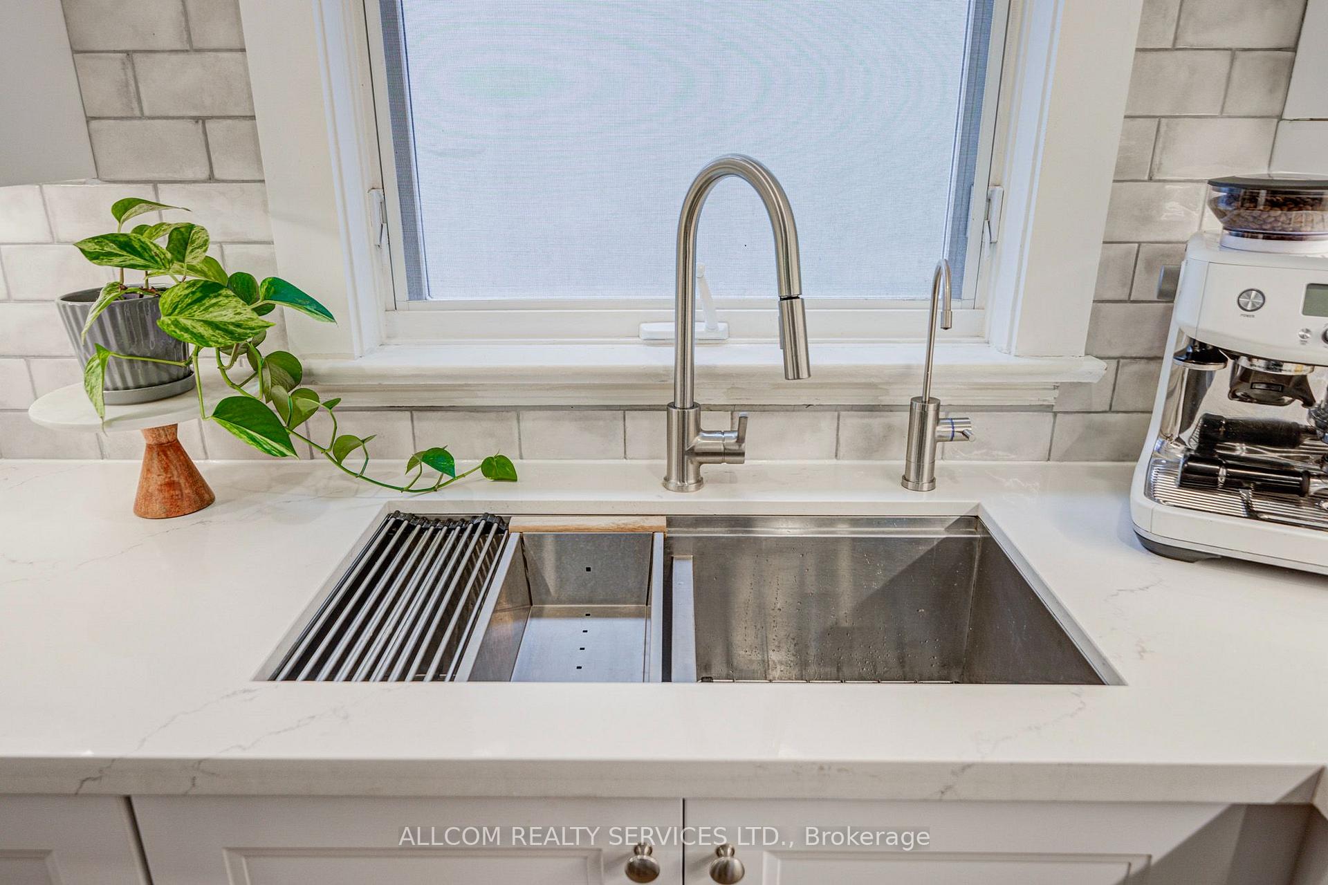 Photo 16 of 164 Glenvale Boulevard, Toronto, Leaside — HOMEH