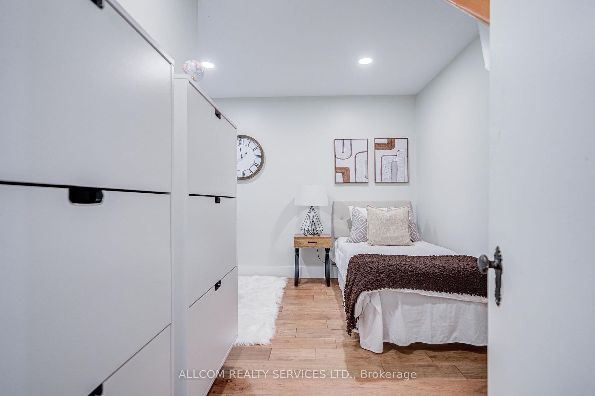 Photo 29 of 164 Glenvale Boulevard, Toronto, Leaside — HOMEH