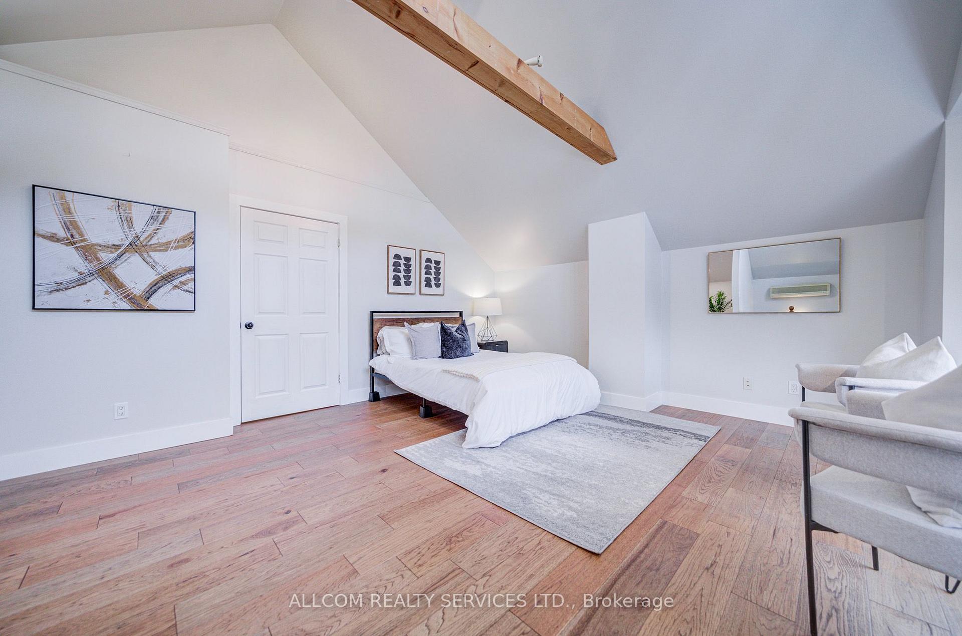 Photo 37 of 164 Glenvale Boulevard, Toronto, Leaside — HOMEH