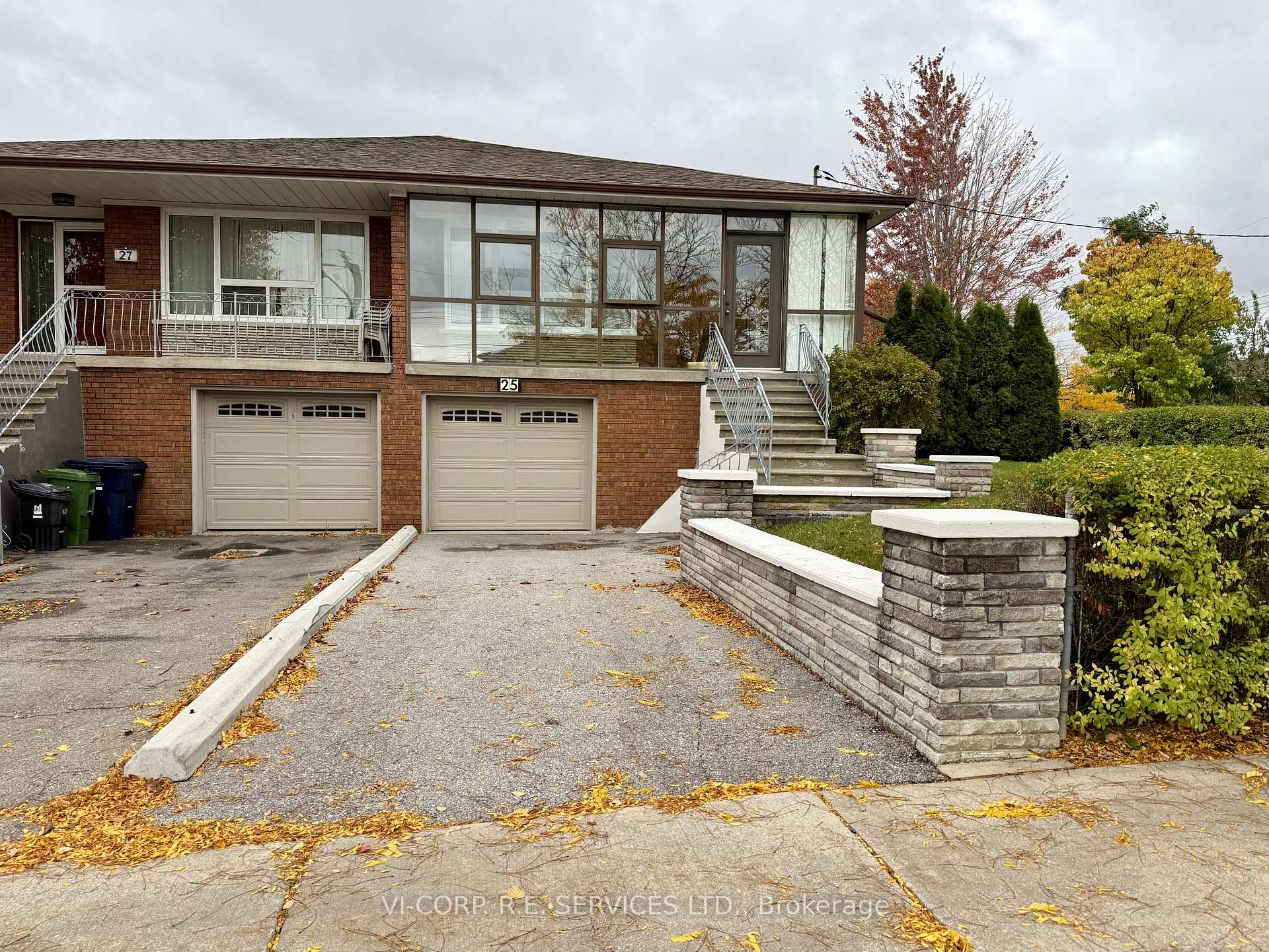 Photo 1 of 25 Bamford Crescent, North York, Black Creek — HOMEH