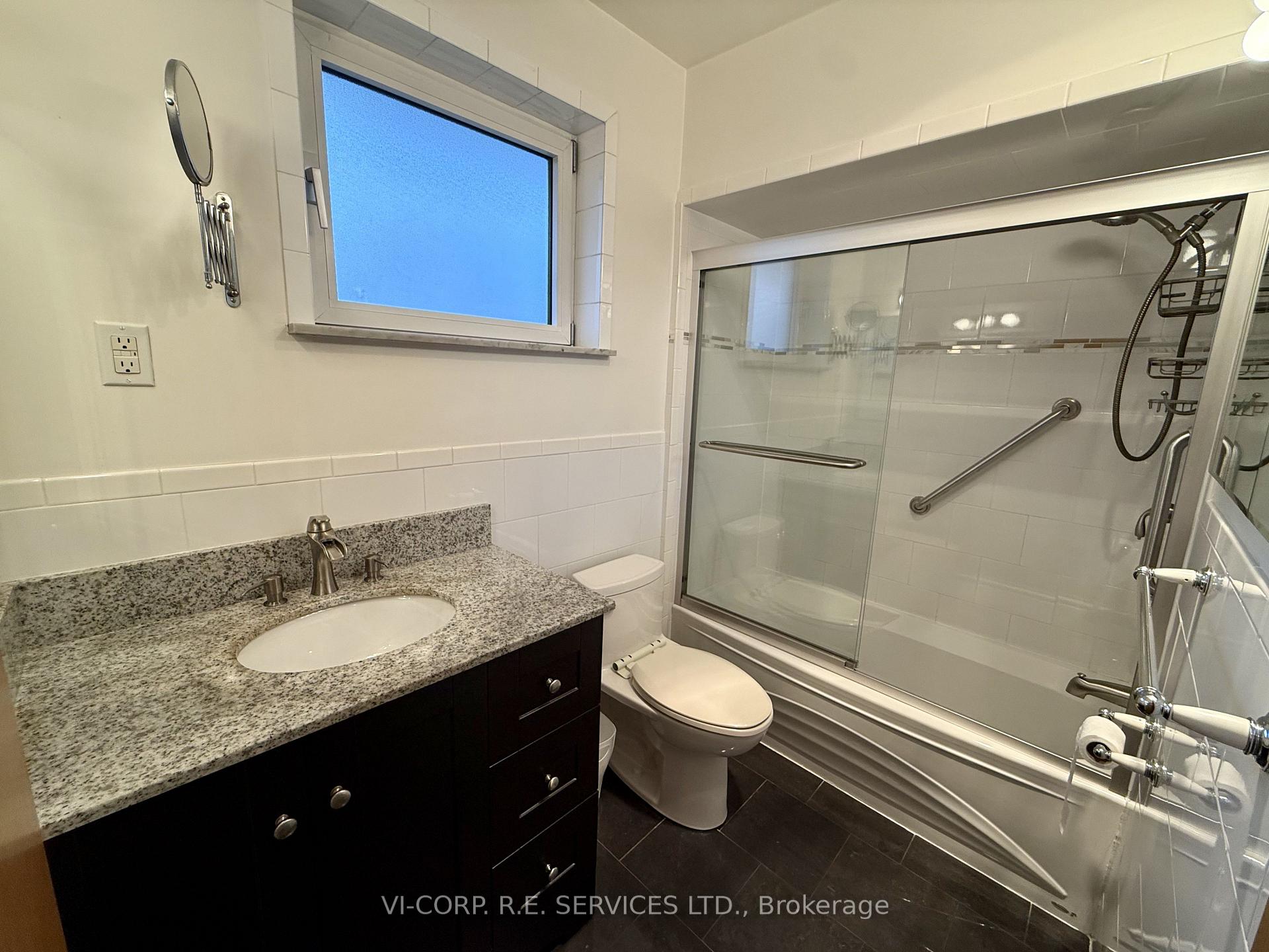 Photo 12 of 25 Bamford Crescent, North York, Black Creek — HOMEH