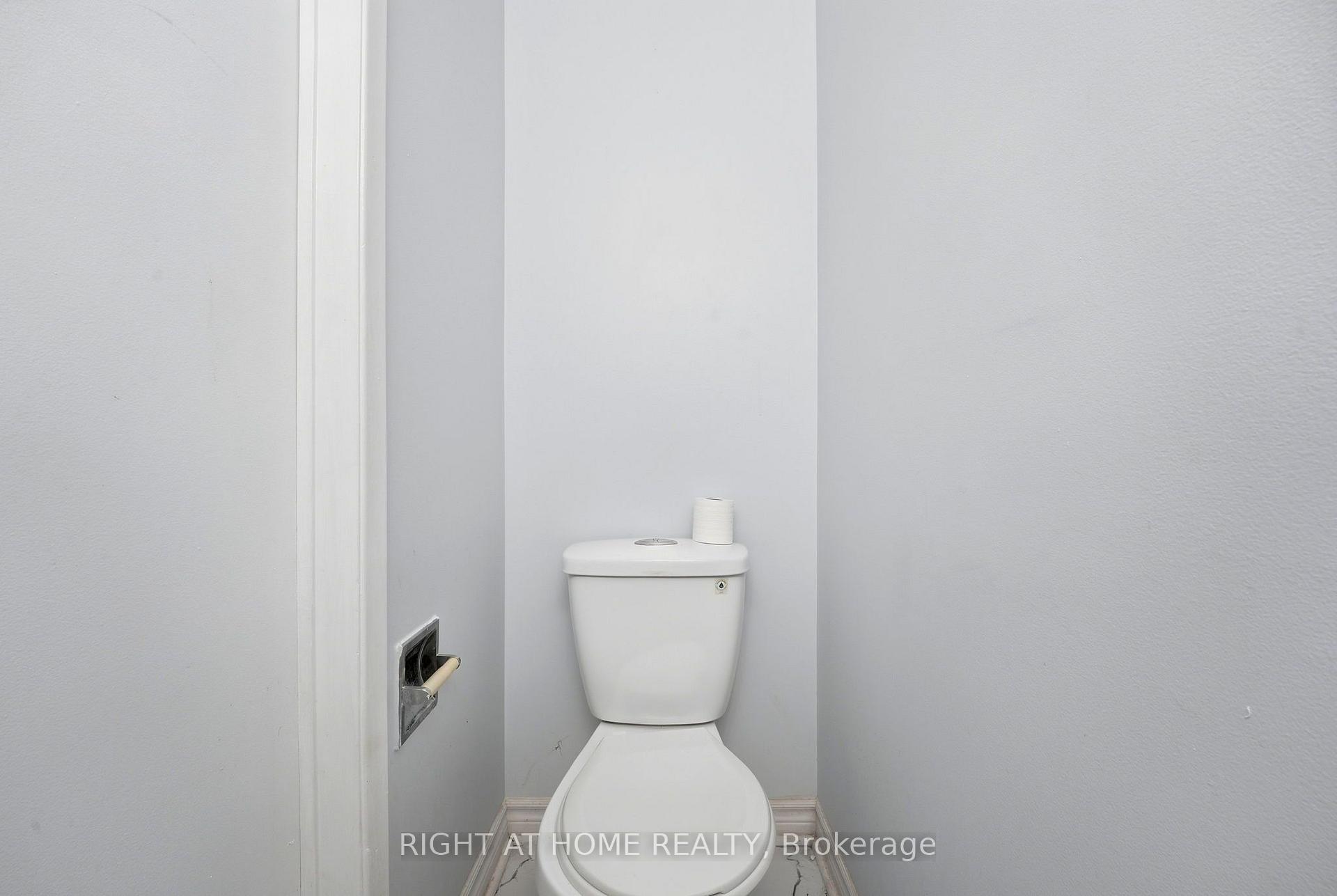 Photo 15 of Unit 21, 35 Chipstead Avenue, Brampton, Northwood Park — HOMEH