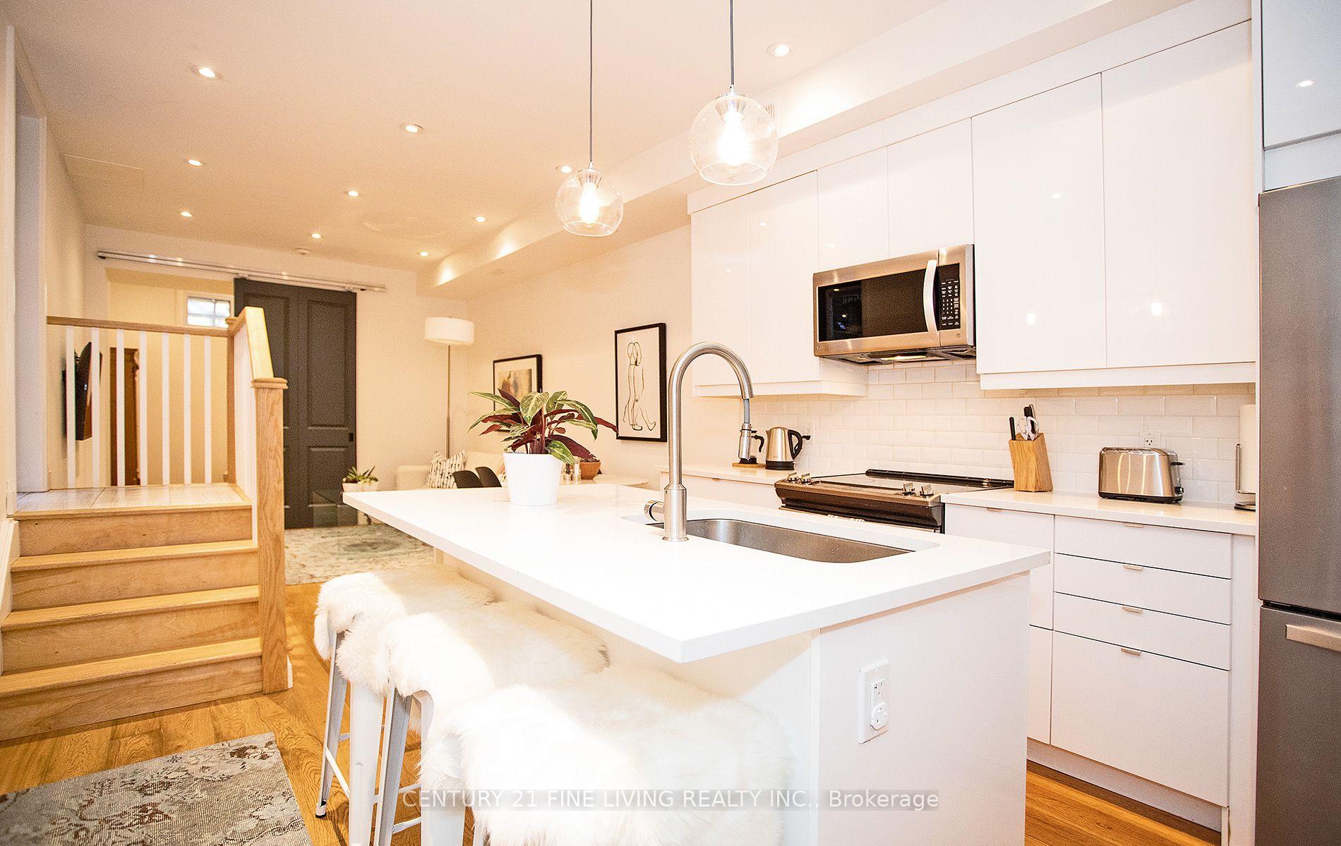 Photo 4 of Unit lower, 64 Lakeview Avenue, Toronto, Trinity-Bellwoods — HOMEH