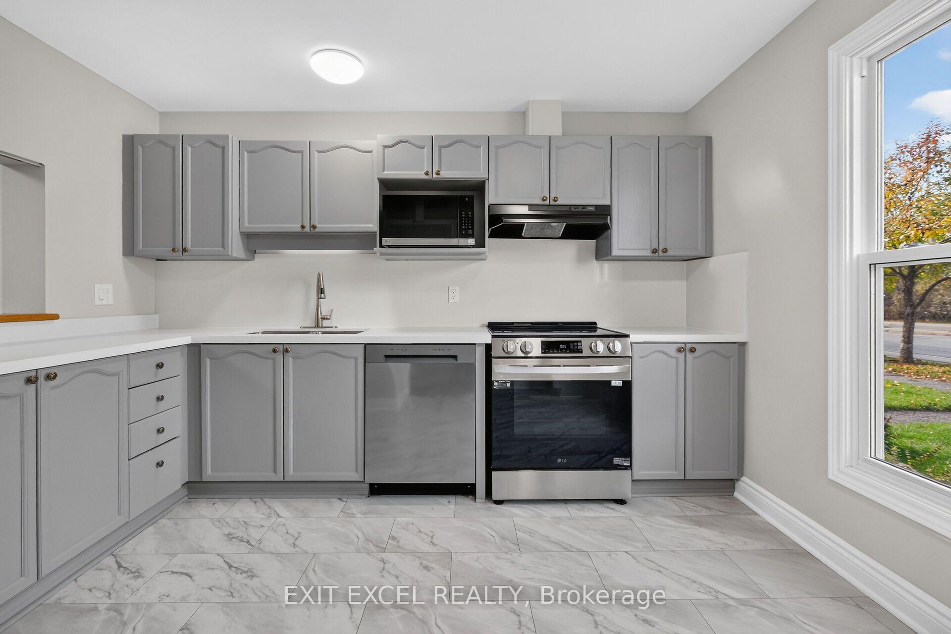 Photo 18 of 2712 Baseline Road, Ottawa, Leslie Park — HOMEH
