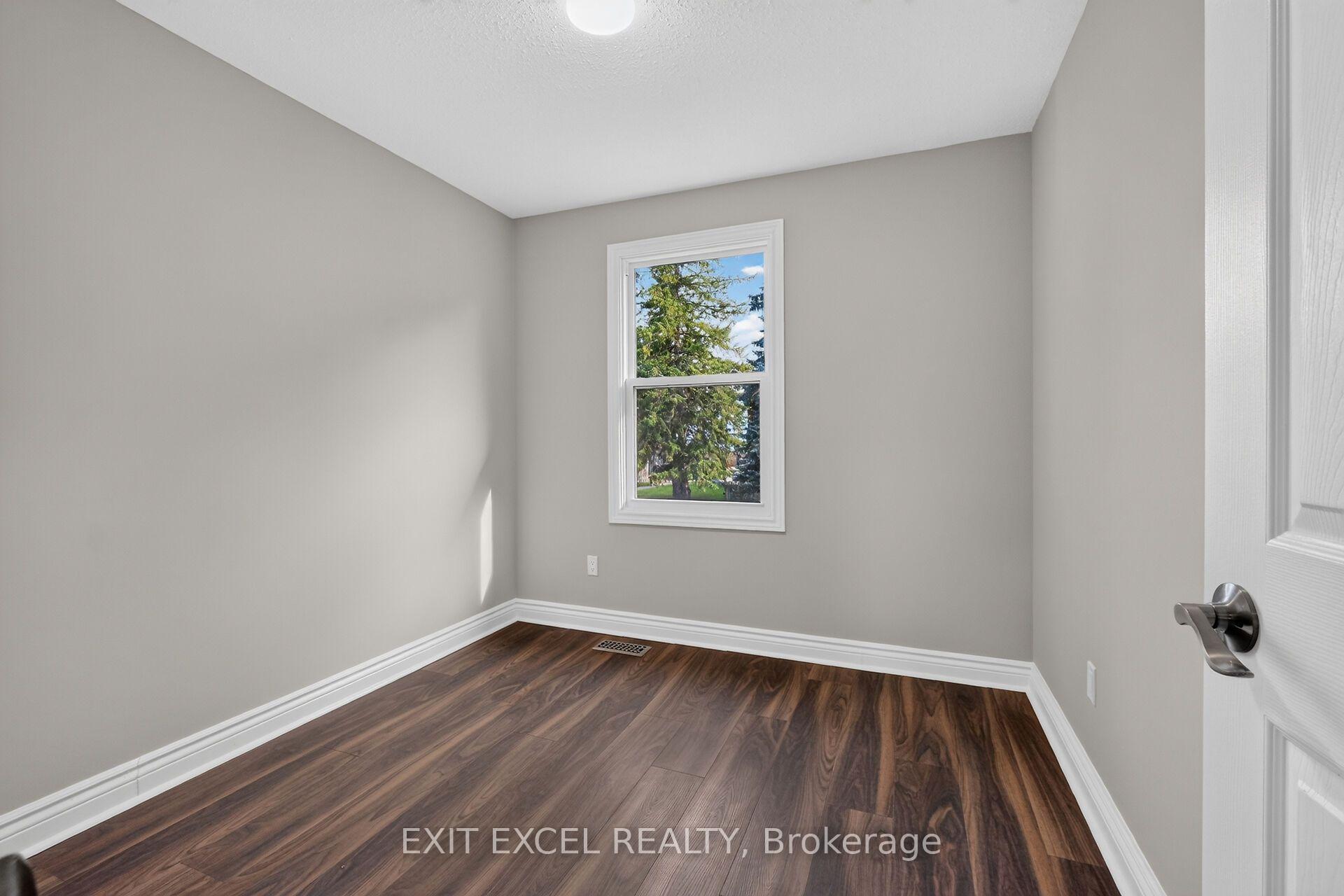 Photo 23 of 2712 Baseline Road, Ottawa, Leslie Park — HOMEH
