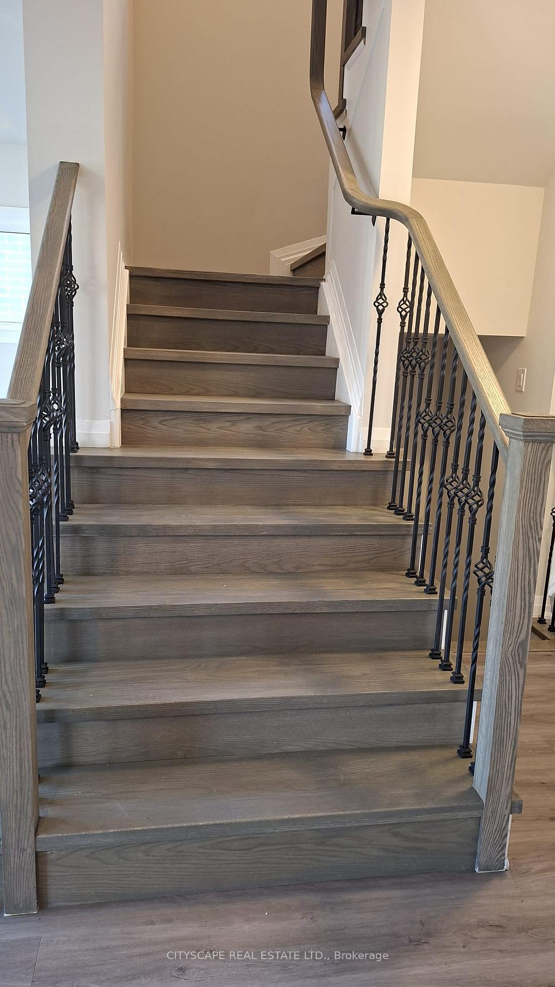 Photo 7 of 69 Bur Oak Drive, Thorold, Confederation Heights — HOMEH