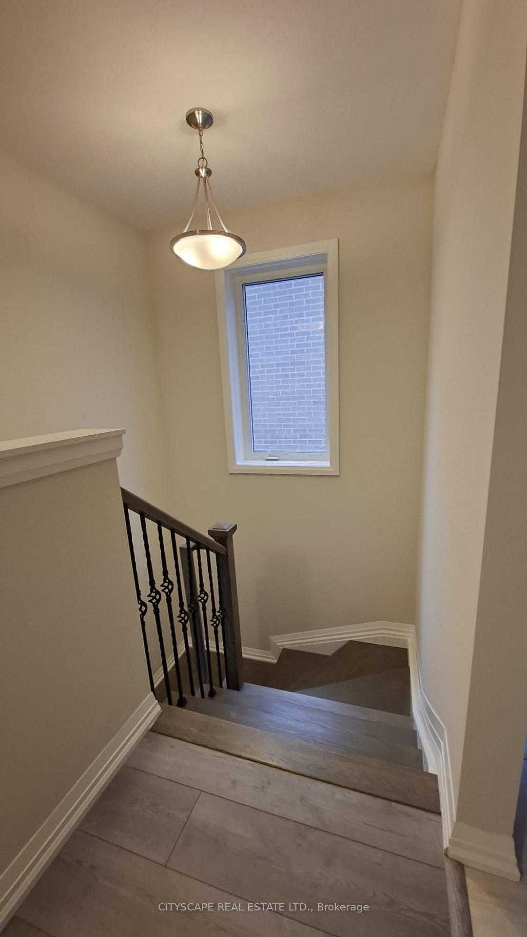 Photo 8 of 69 Bur Oak Drive, Thorold, Confederation Heights — HOMEH