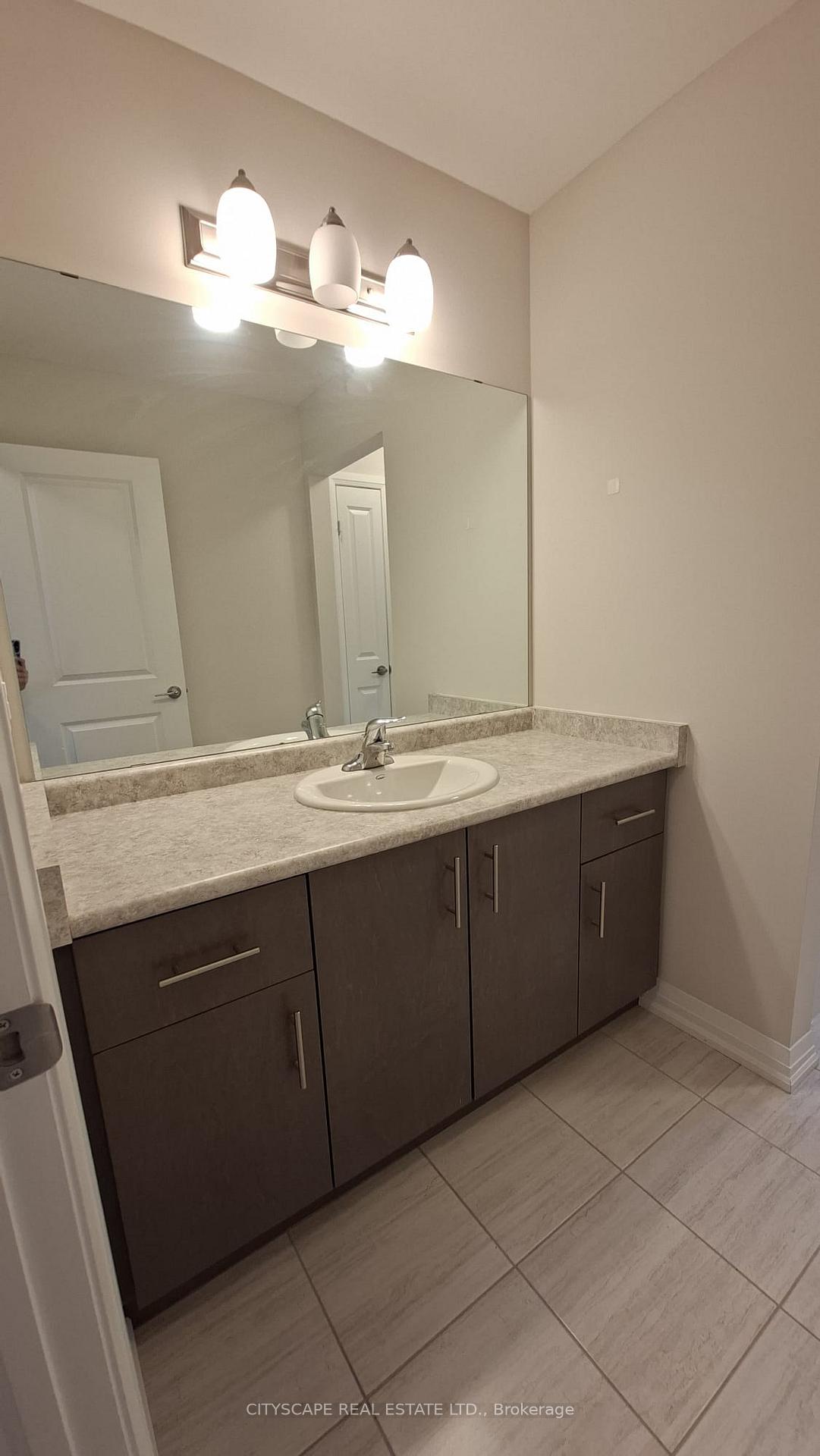 Photo 15 of 69 Bur Oak Drive, Thorold, Confederation Heights — HOMEH