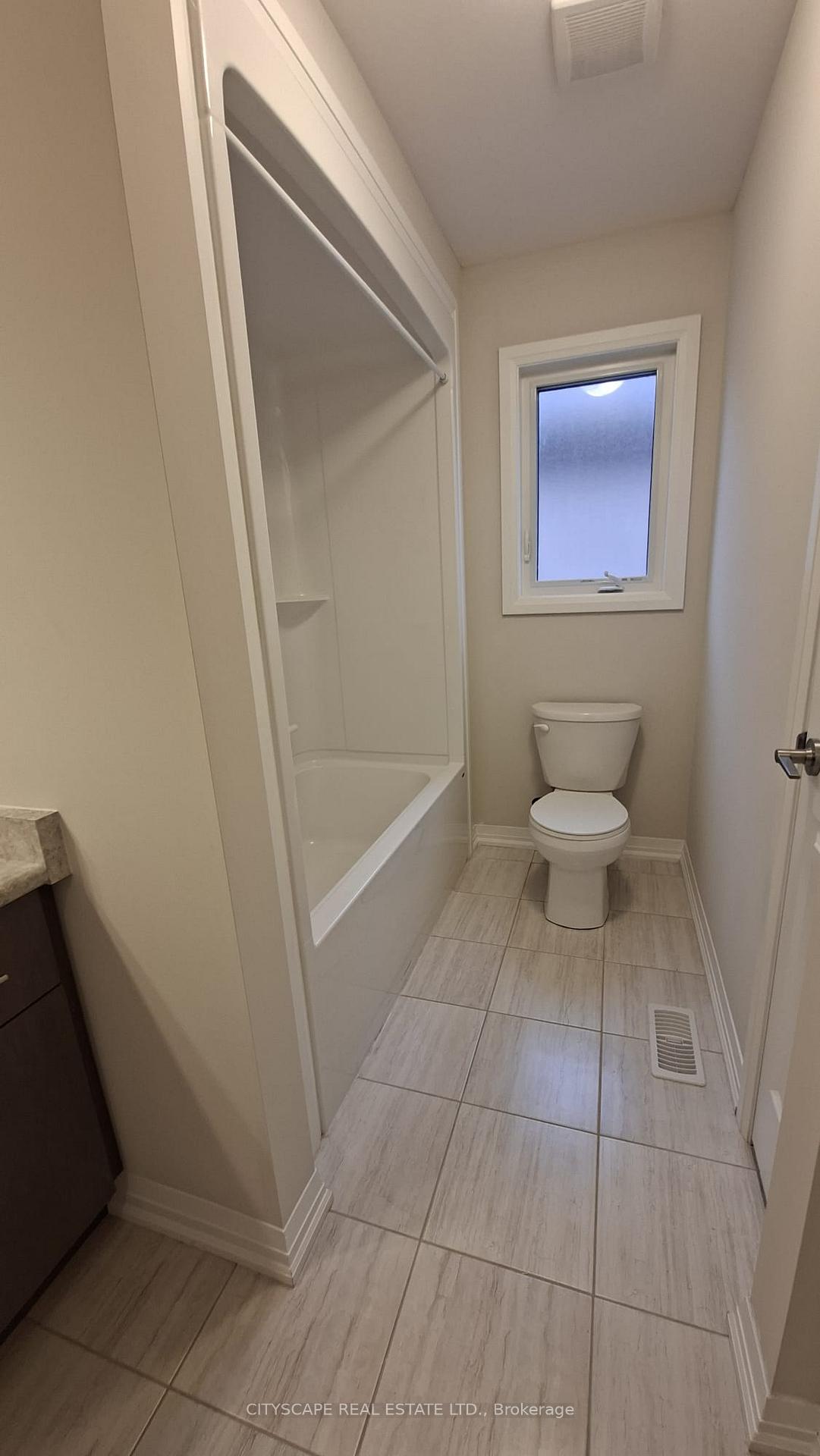 Photo 16 of 69 Bur Oak Drive, Thorold, Confederation Heights — HOMEH