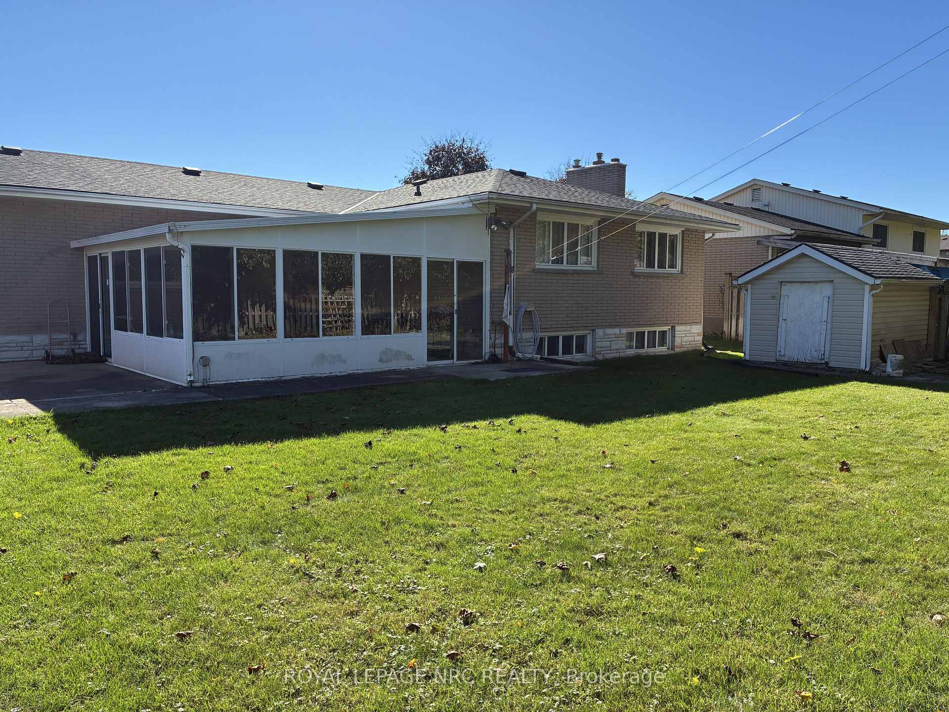 Photo 3 of 6725 Randy Drive, Niagara Falls, Morrison — HOMEH