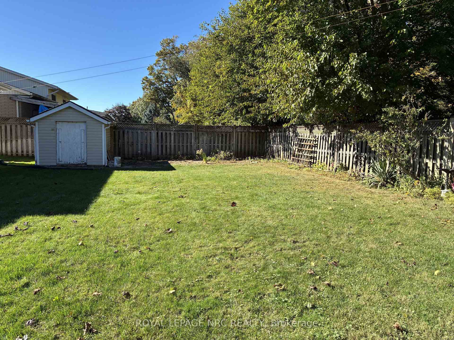 Photo 4 of 6725 Randy Drive, Niagara Falls, Morrison — HOMEH