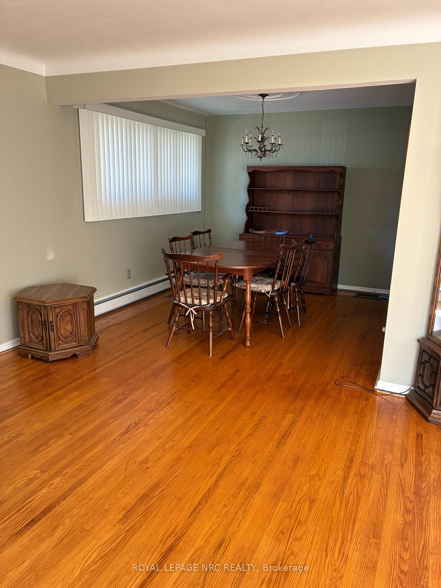 Photo 6 of 6725 Randy Drive, Niagara Falls, Morrison — HOMEH