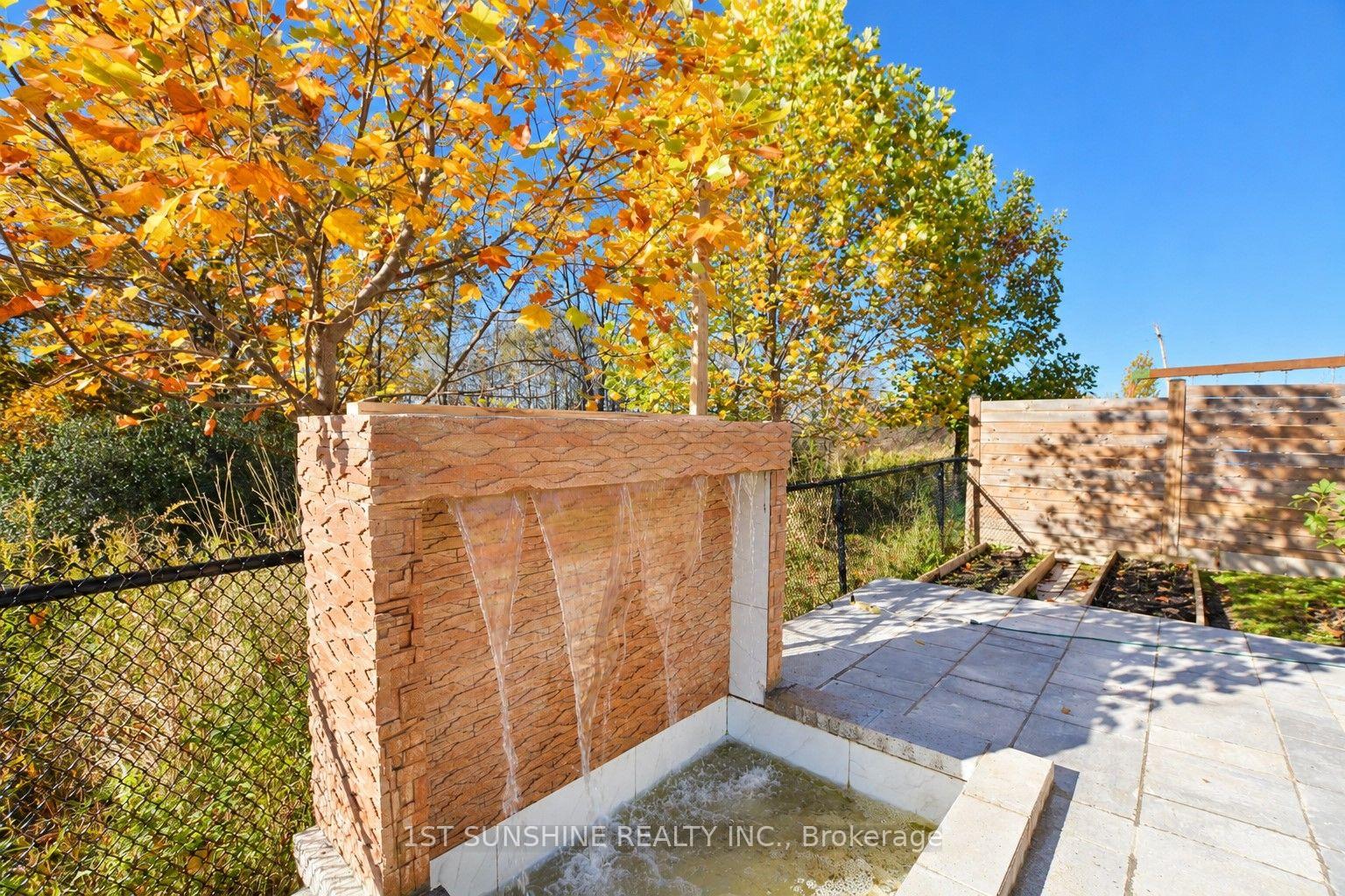 Photo 17 of 7 Fleming Crescent, Haldimand — HOMEH