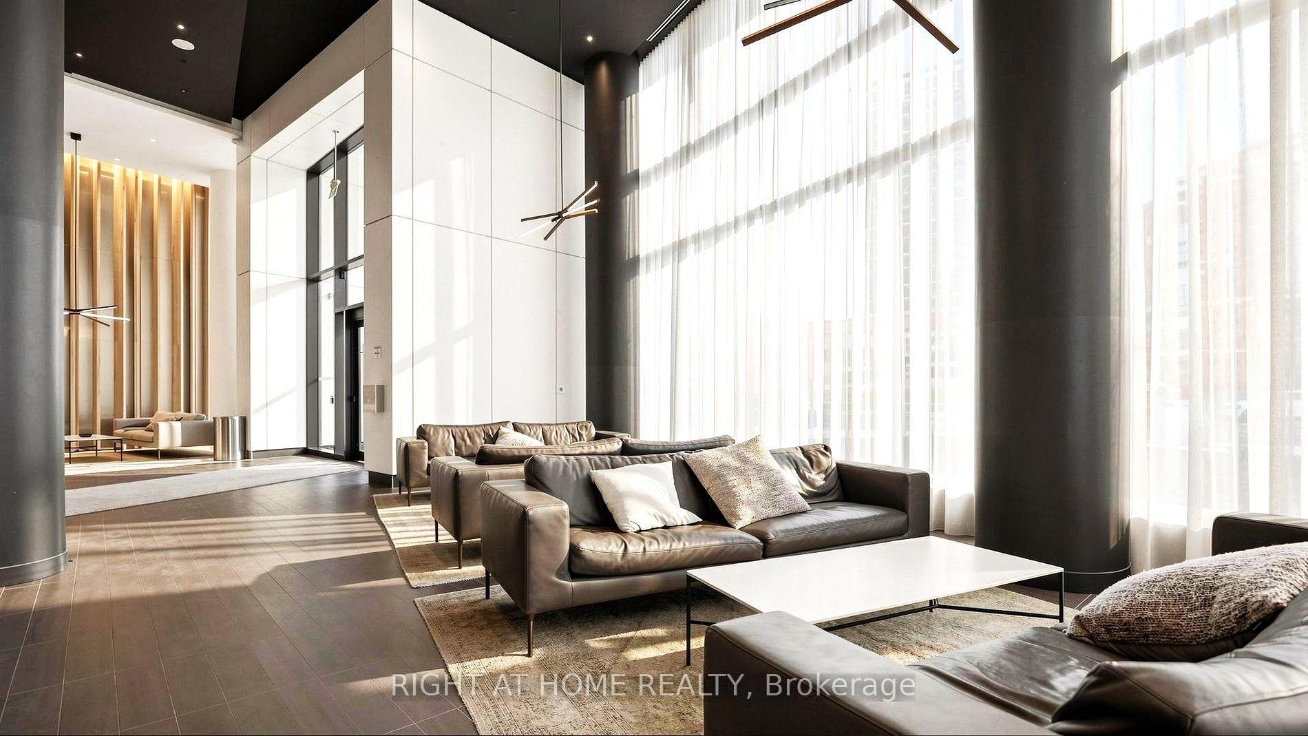 Photo 5 of Unit 6001, 3900 Confederation Parkway, Mississauga, City Centre — HOMEH