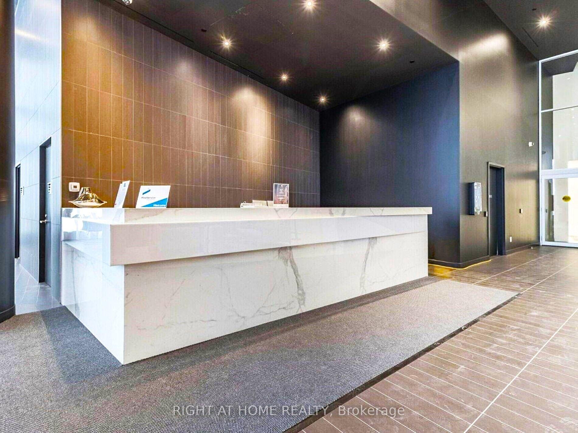 Photo 6 of Unit 6001, 3900 Confederation Parkway, Mississauga, City Centre — HOMEH