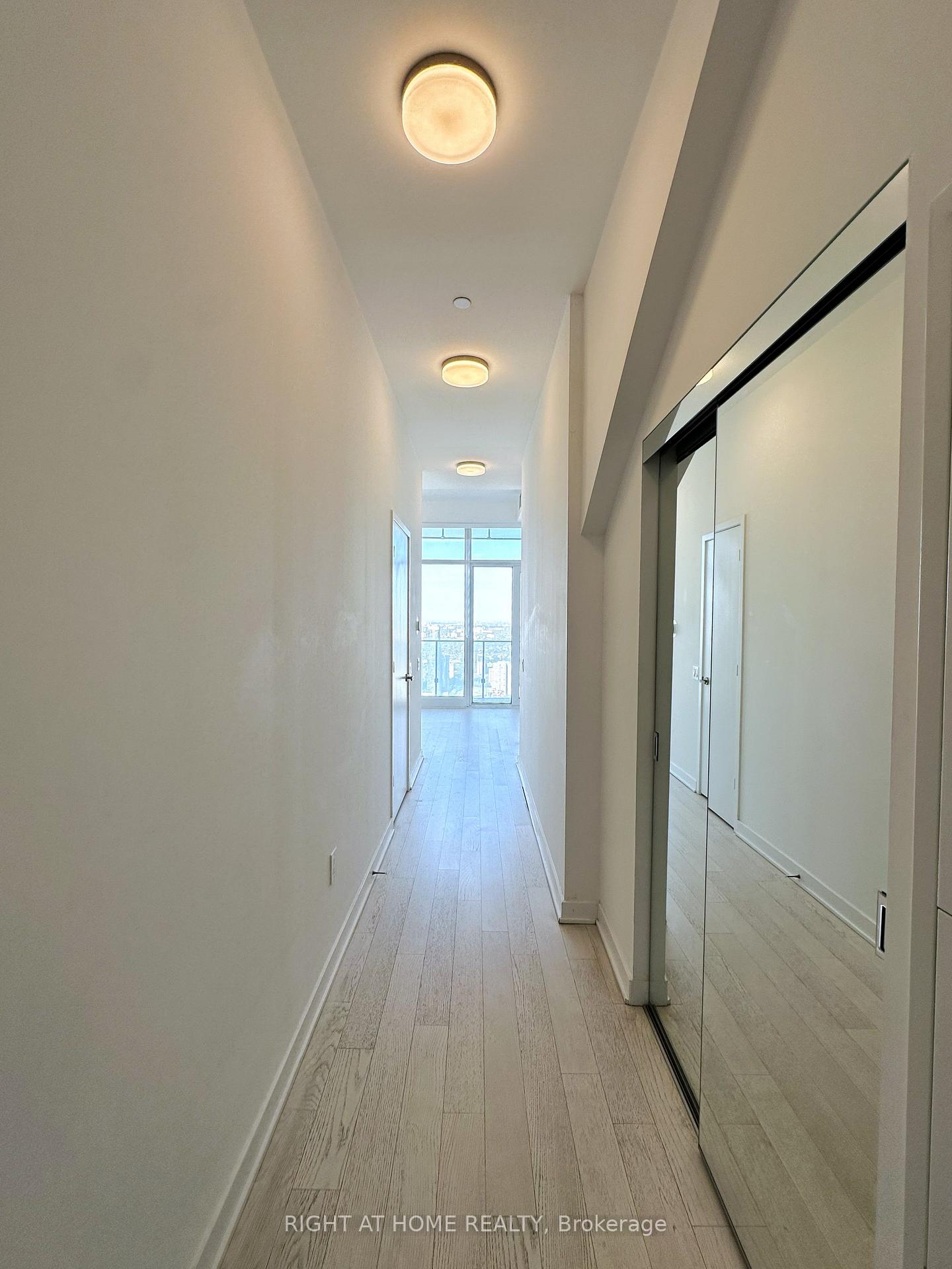 Photo 9 of Unit 6001, 3900 Confederation Parkway, Mississauga, City Centre — HOMEH