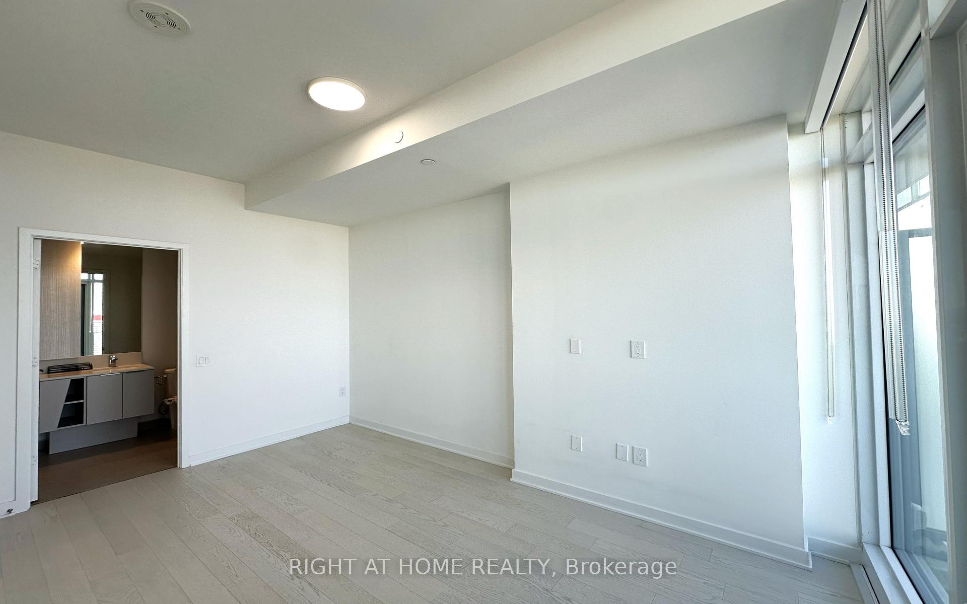 Photo 25 of Unit 6001, 3900 Confederation Parkway, Mississauga, City Centre — HOMEH