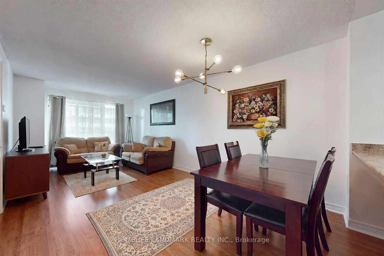 Photo of Unit 908, 212 Eglinton Avenue E