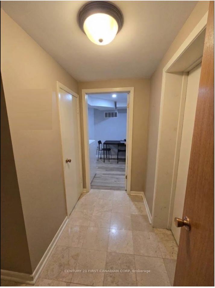 Photo 4 of Unit lower, 54 Waterford Drive, Etobicoke, Willowridge-Martingrove-Richview — HOMEH