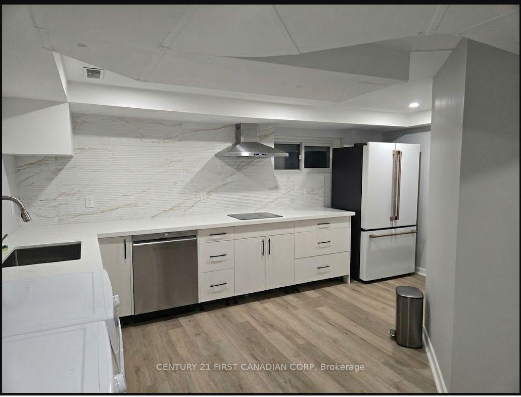 Photo 6 of Unit lower, 54 Waterford Drive, Etobicoke, Willowridge-Martingrove-Richview — HOMEH